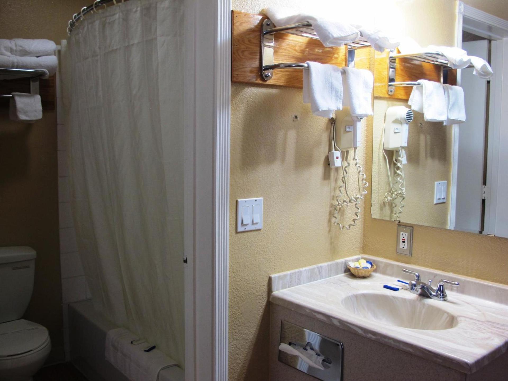 Merrill Field Inn photo 23