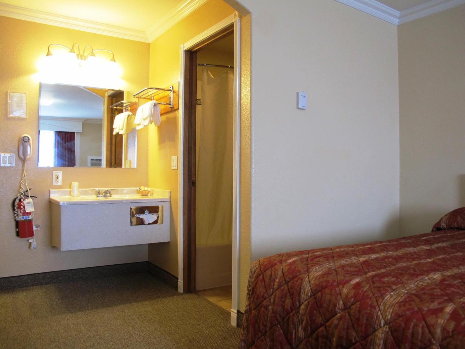 Merrill Field Inn photo 20