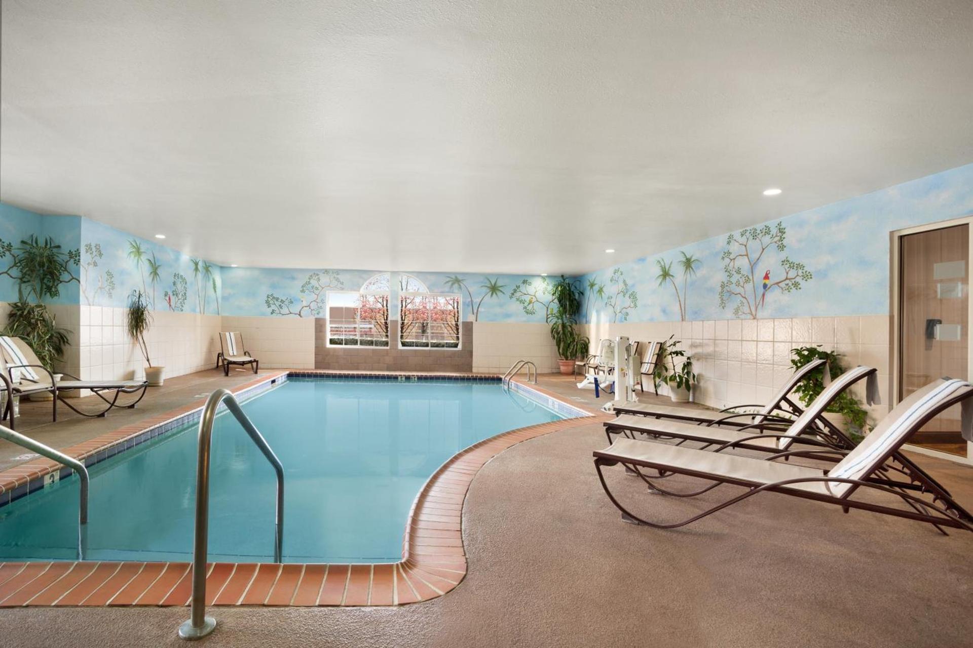 Country Inn & Suites by Radisson, Lexington, KY photo 34