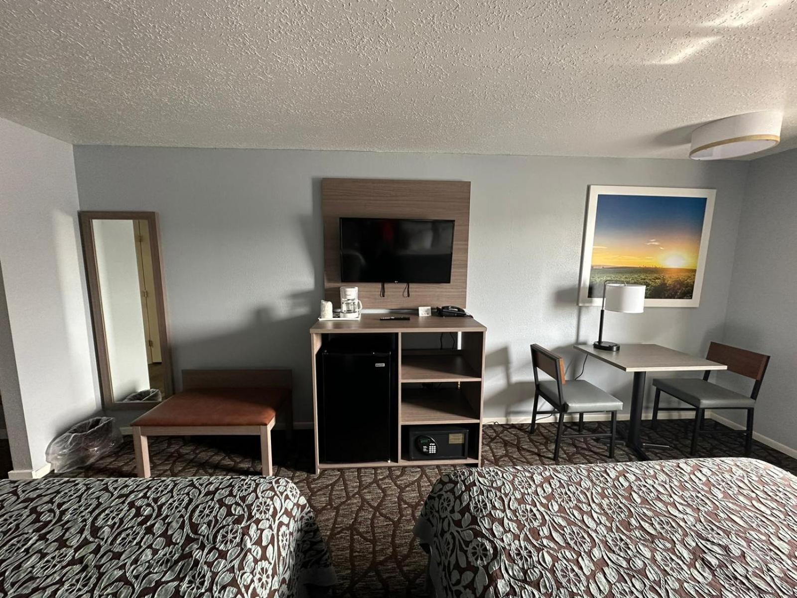 Baymont by Wyndham Manistee photo 14