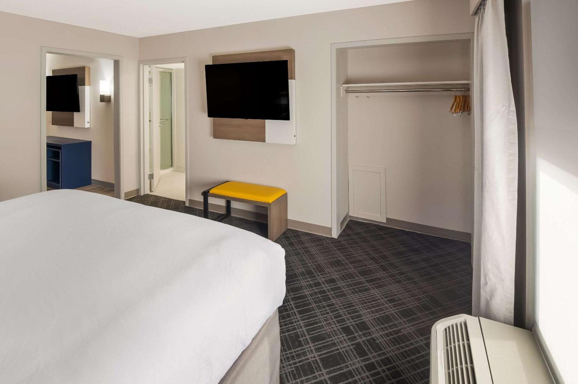 Comfort Inn & Suites Fishers - Indianapolis photo 36