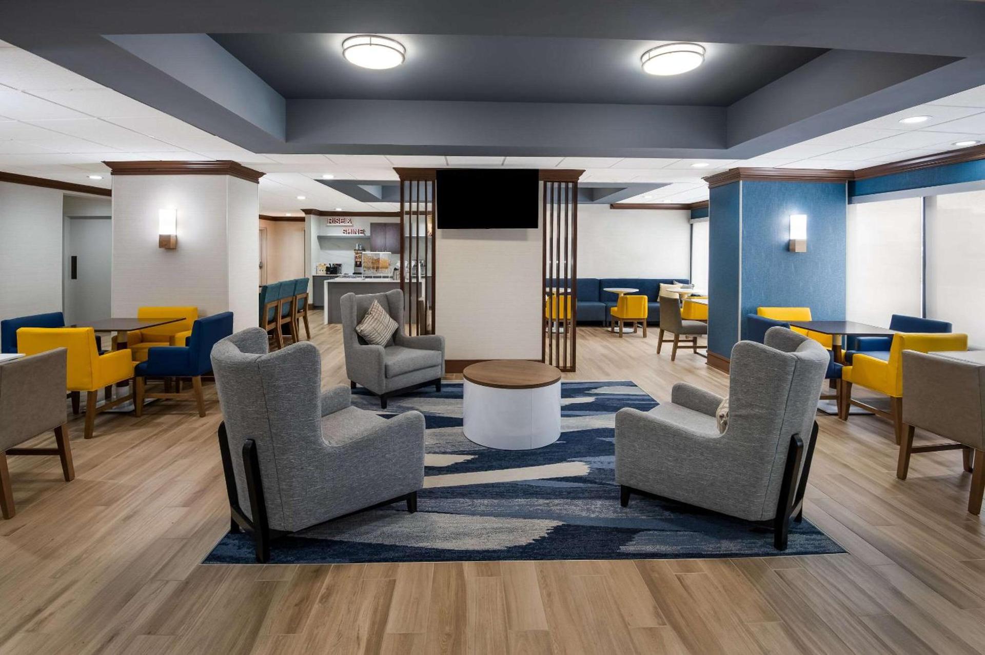 Comfort Inn & Suites Fishers - Indianapolis photo 46