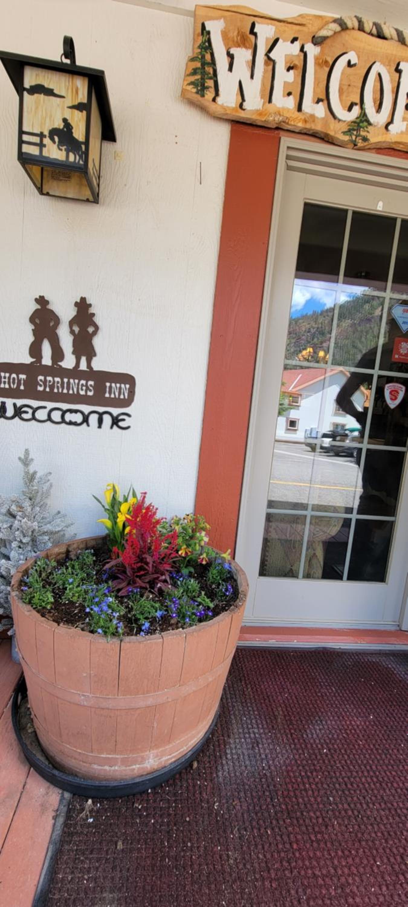 Hot Springs Inn photo 15
