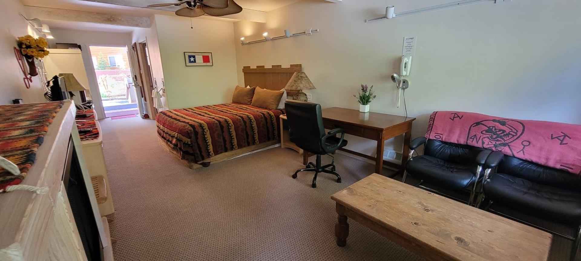 Hot Springs Inn photo 36