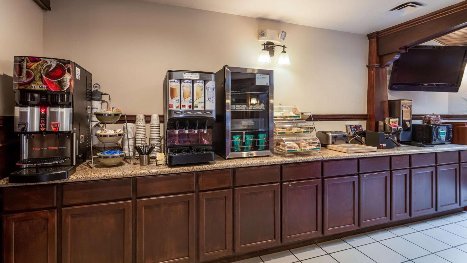 SureStay Plus Hotel by Best Western Auburn photo 27