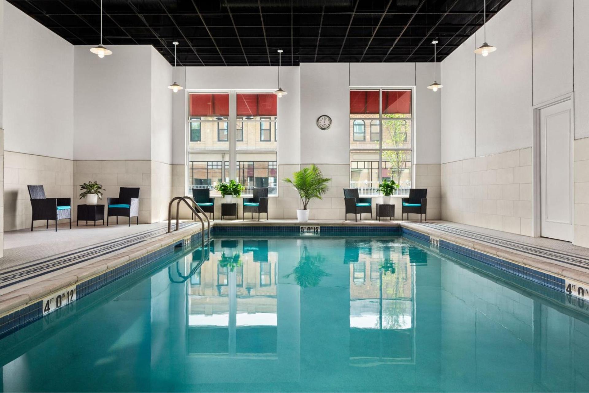 Sheraton Duluth Hotel photo 37