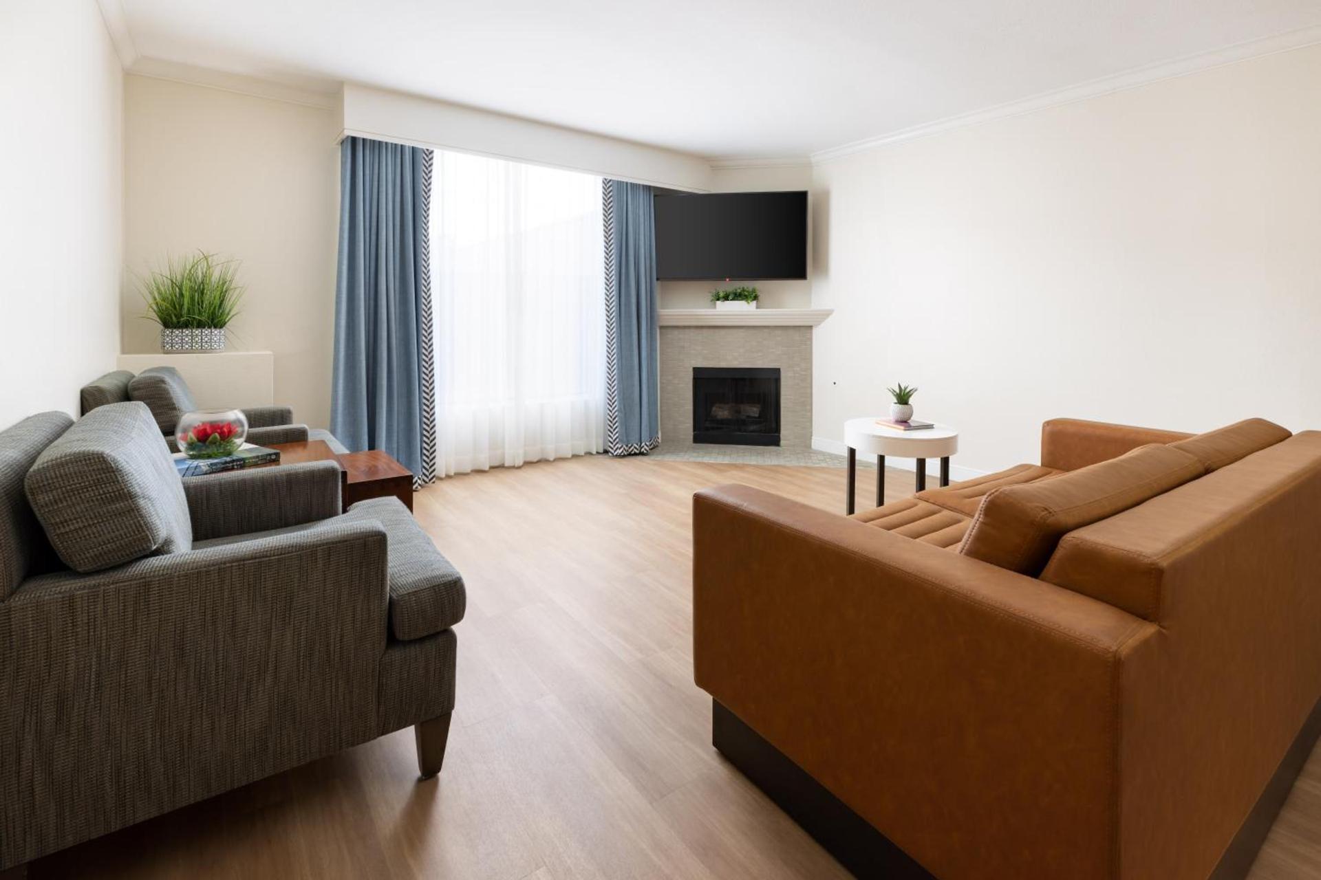 The Anza-a Calabasas Hotel photo 42
