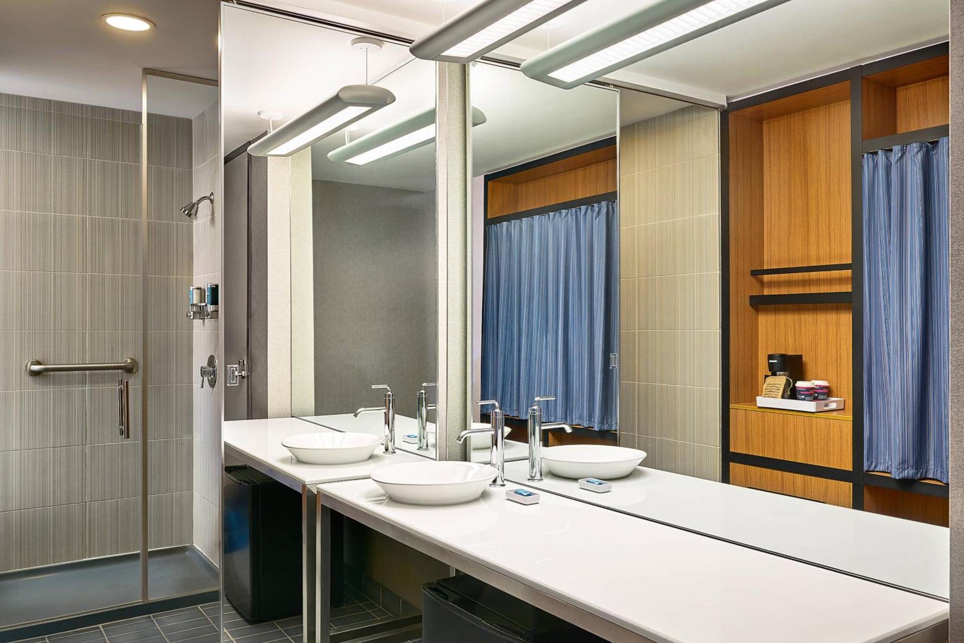 Aloft by Marriott Denver Airport at Gateway Park photo 10