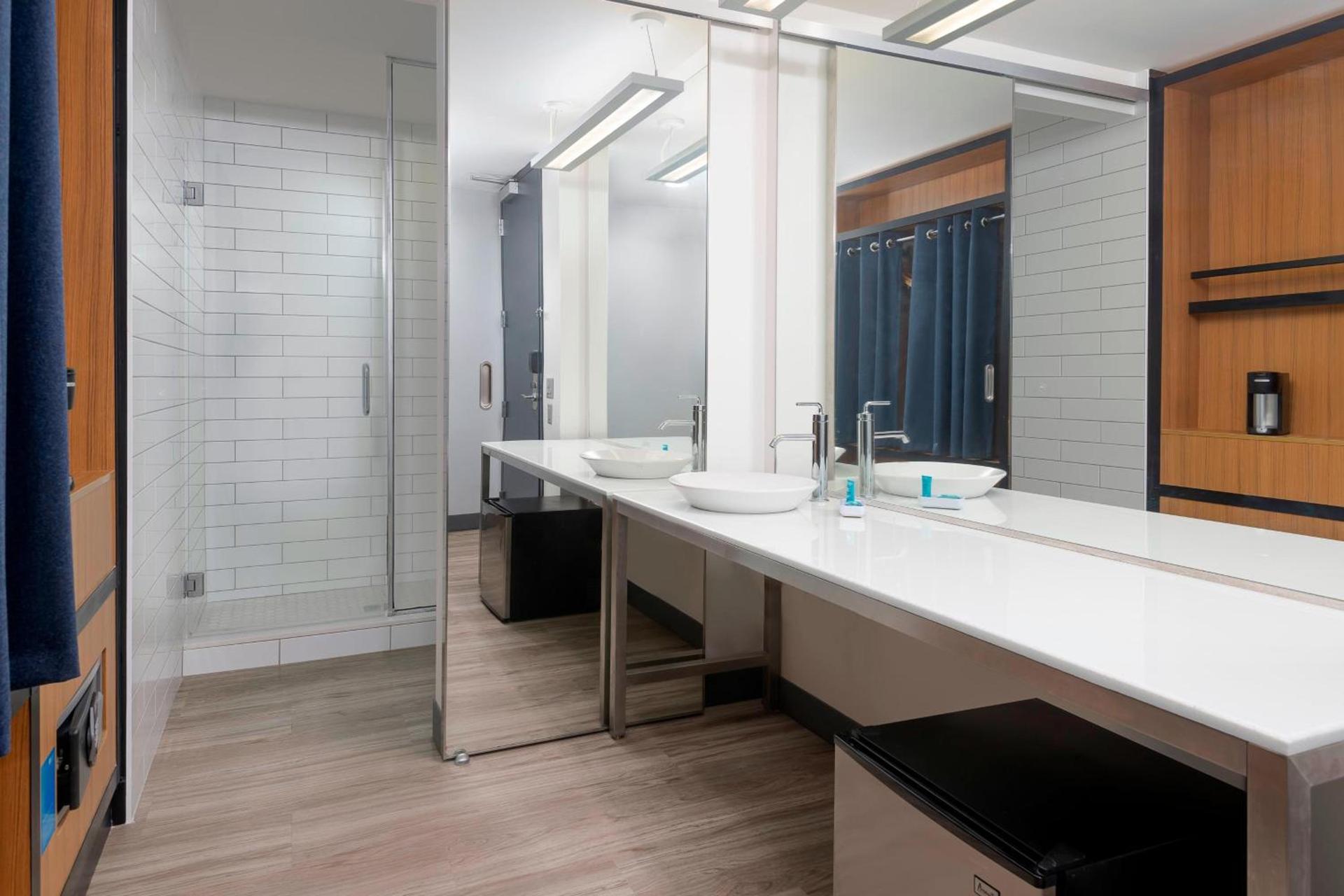 Aloft by Marriott Jacksonville Airport photo 12