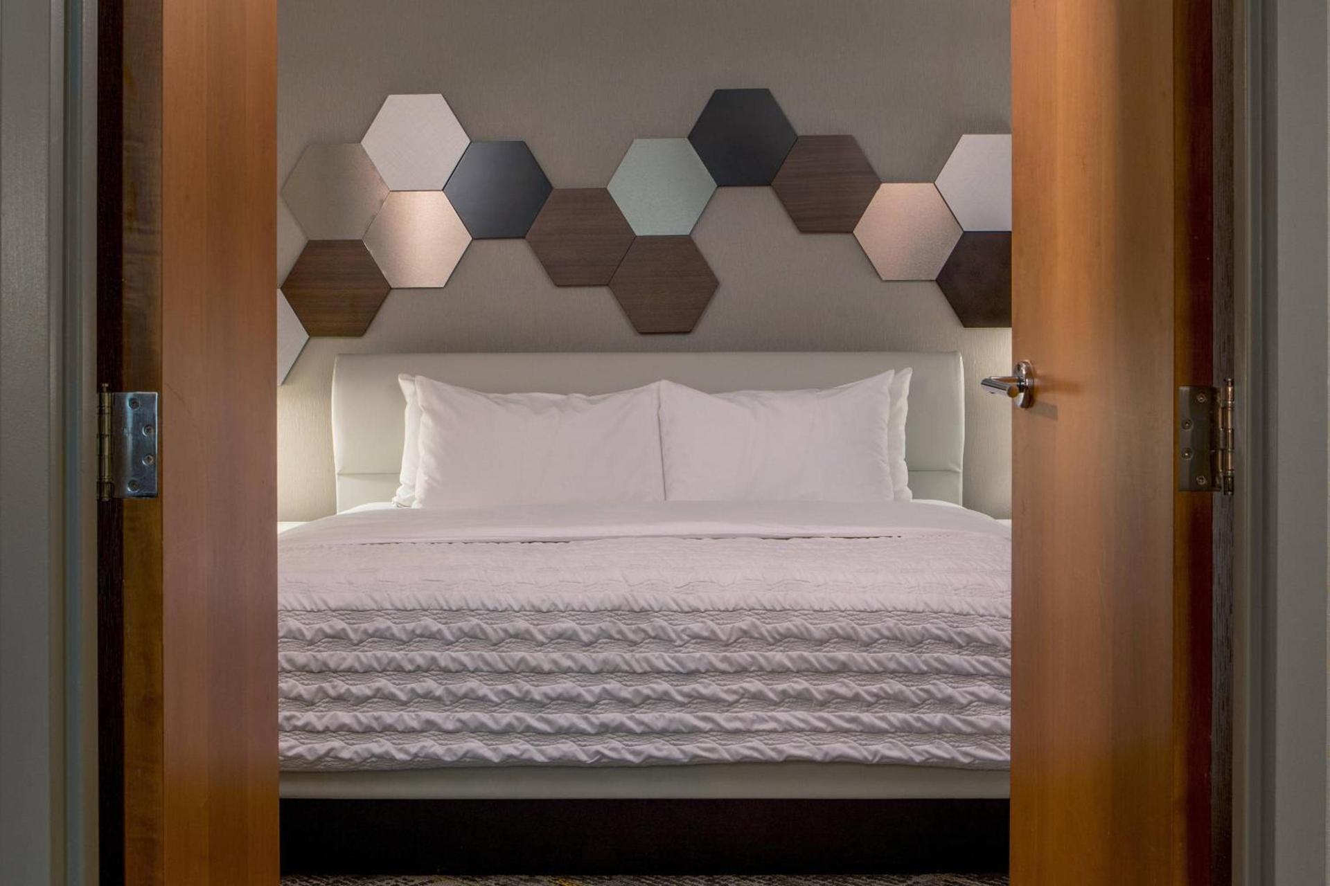 Le Meridien Boston Cambridge photo 13