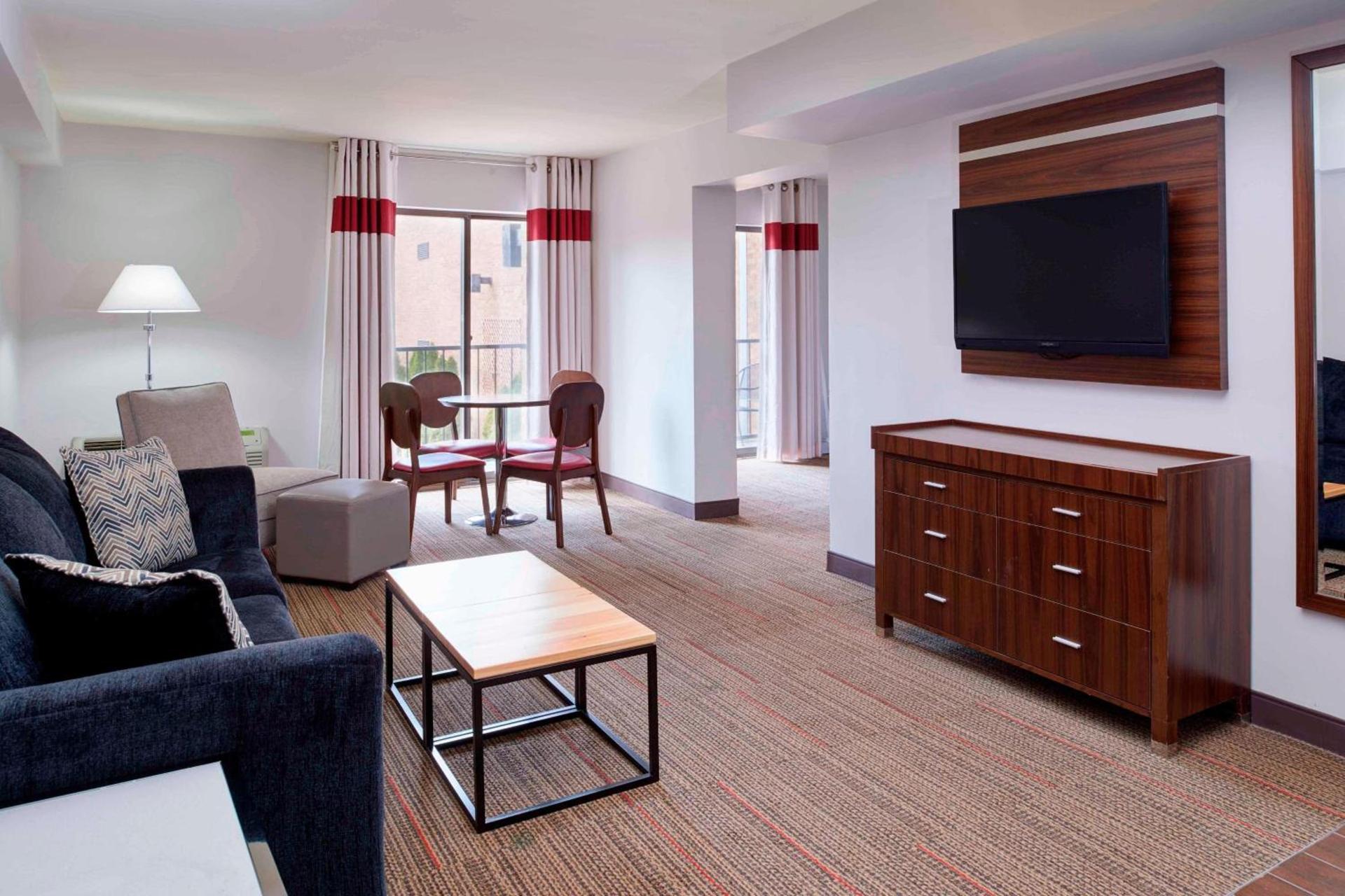 Four Points by Sheraton Detroit Novi photo 15
