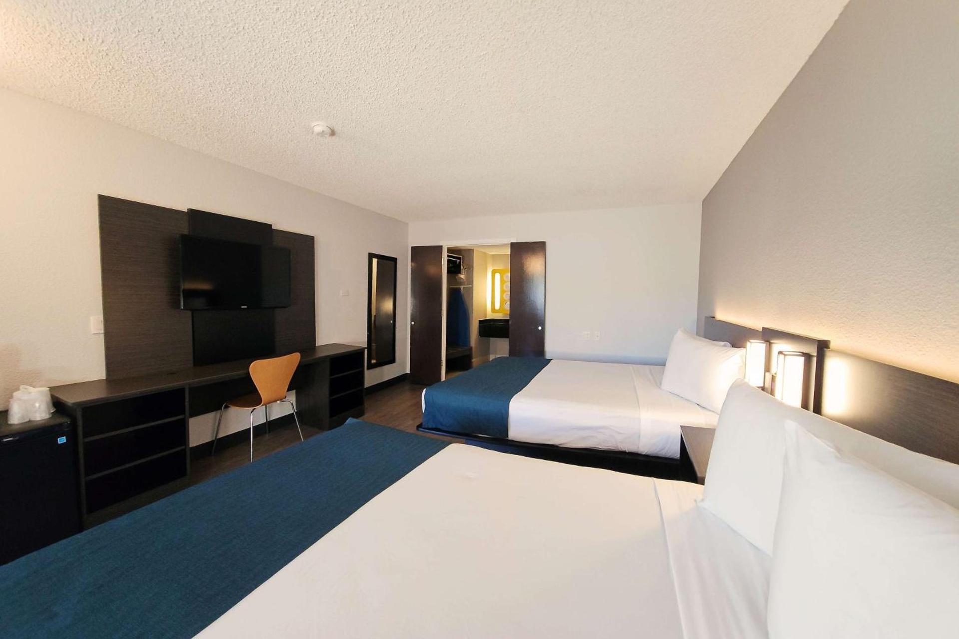 Motel 6-Anaheim, CA - Maingate photo 12