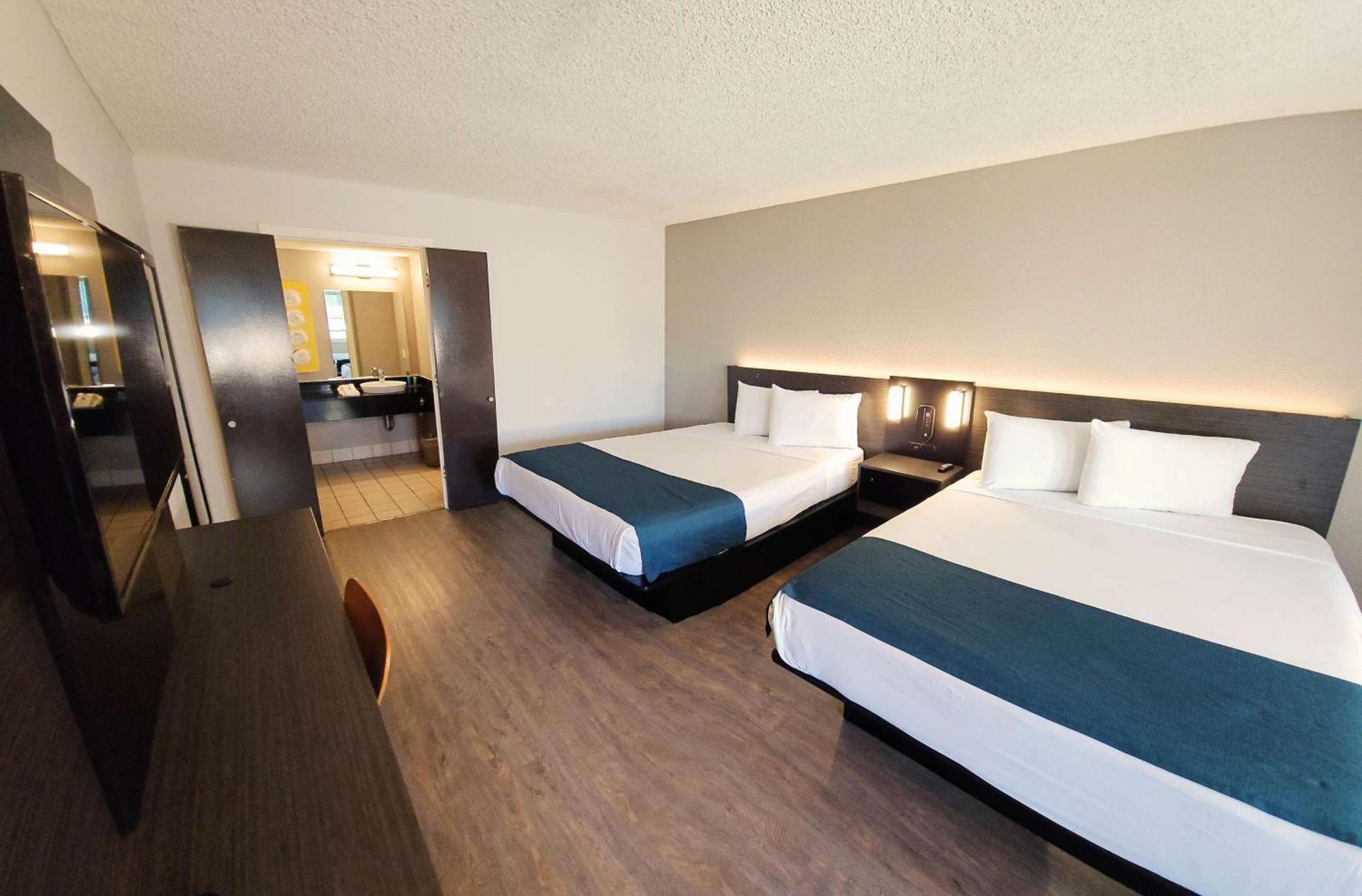 Motel 6-Anaheim, CA - Maingate photo 13