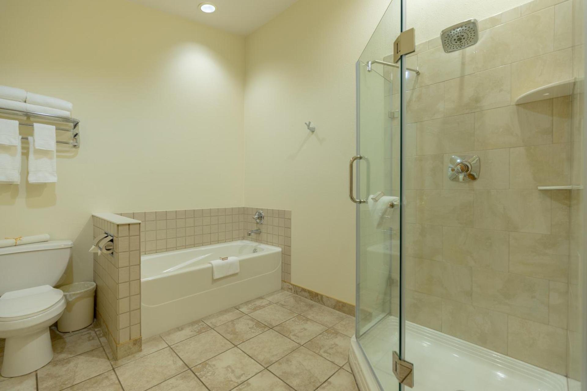 Best Western Lodge at River's Edge photo 58