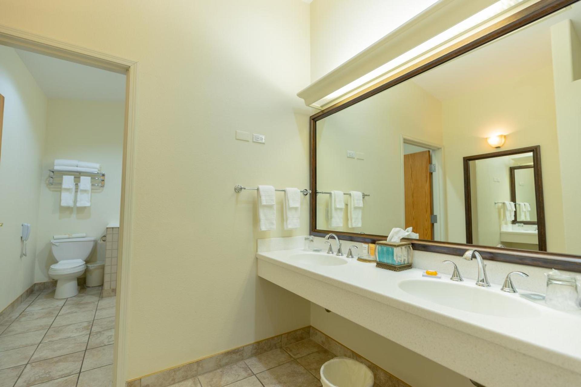 Best Western Lodge at River's Edge photo 63
