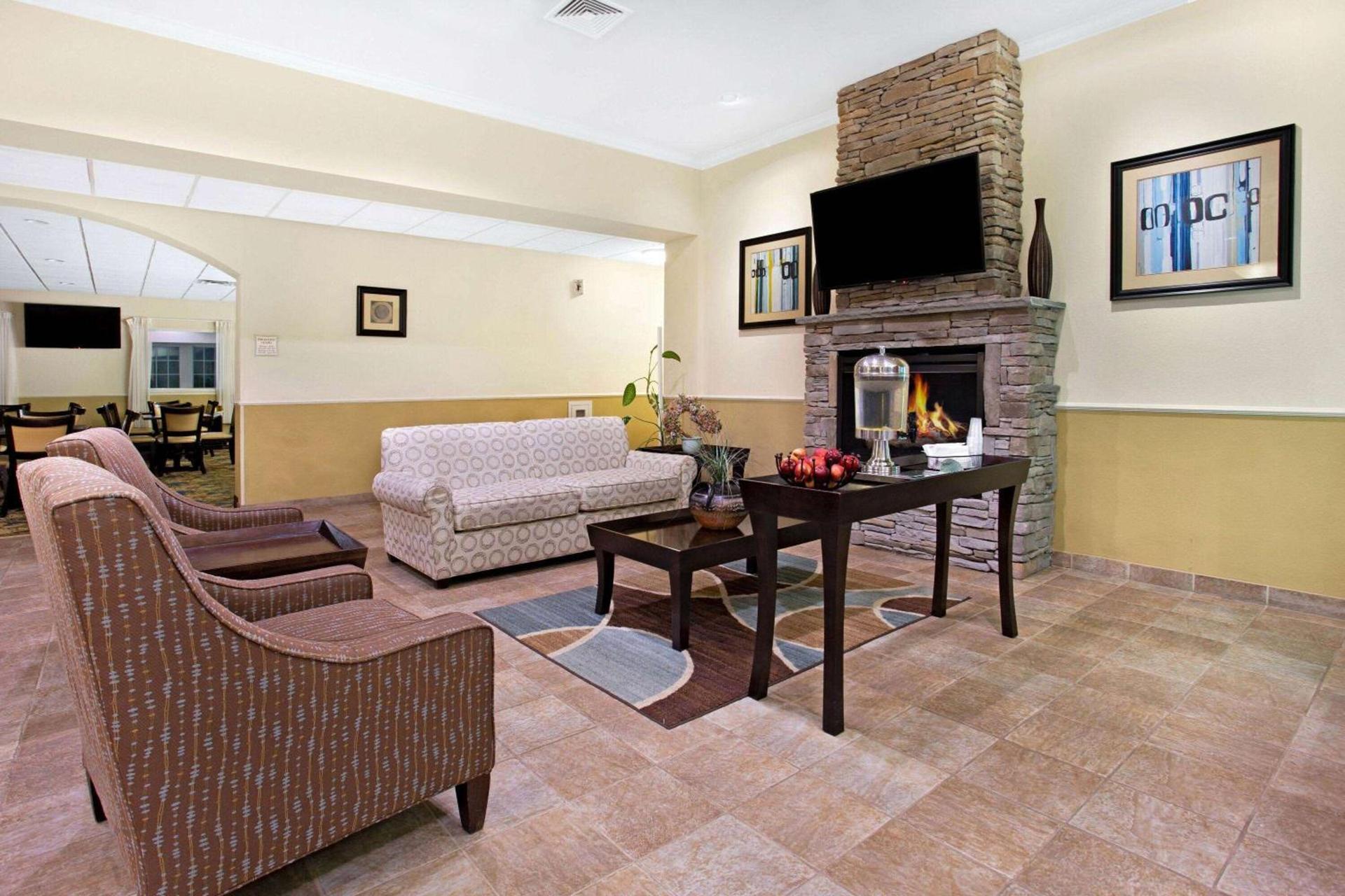 La Quinta by Wyndham Stonington-Mystic Area photo 7