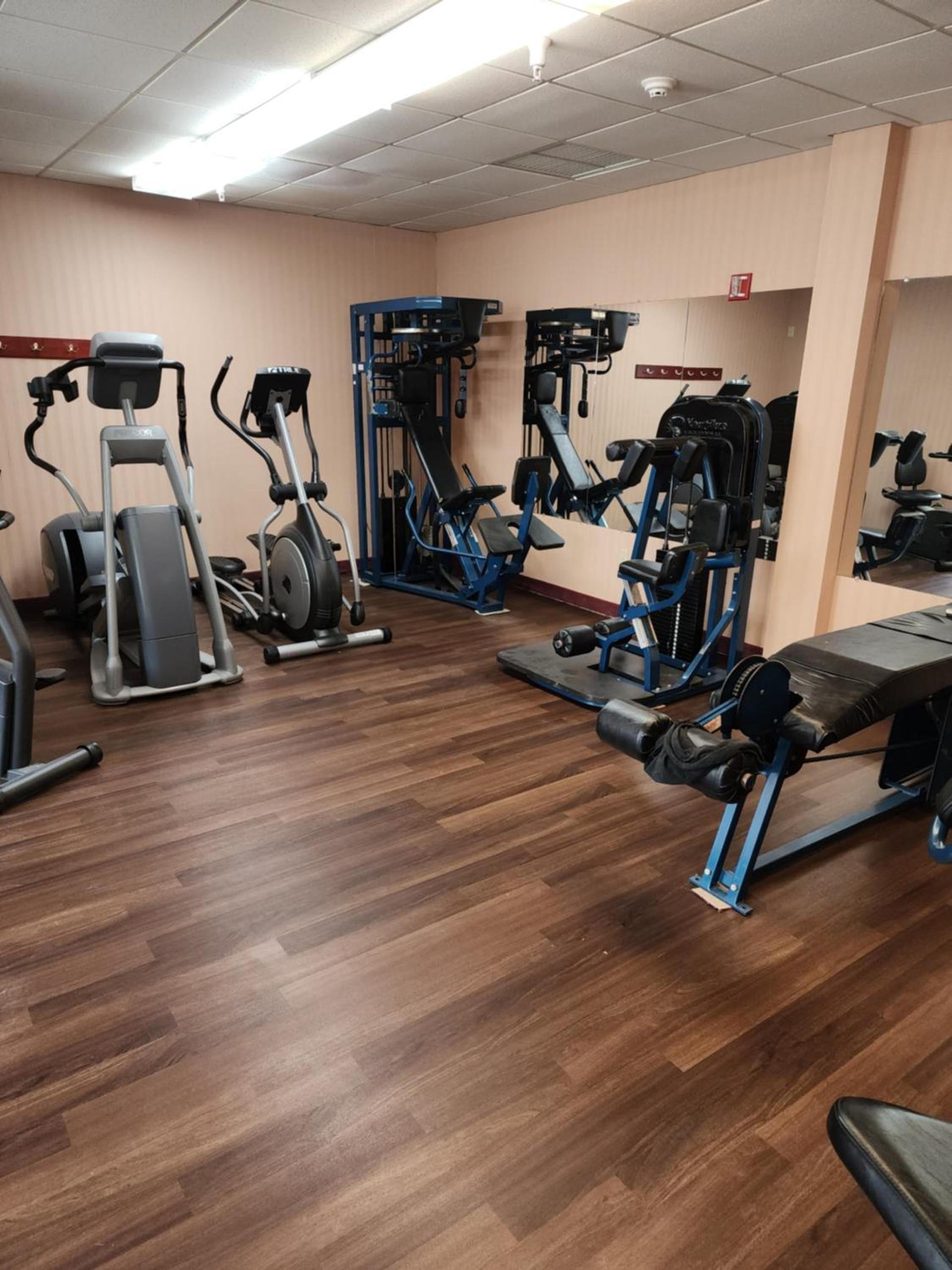 Quality Inn & Suites Bellville - Mansfield photo 26