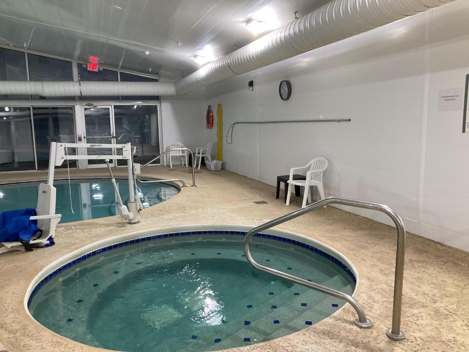 Quality Inn & Suites Bellville - Mansfield photo 28