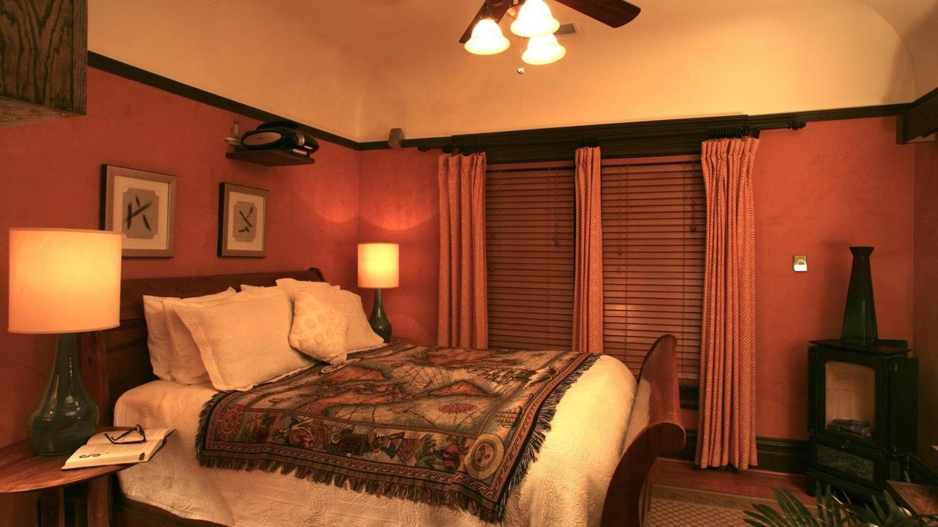 Cabernet House, an Old World Inn photo 18