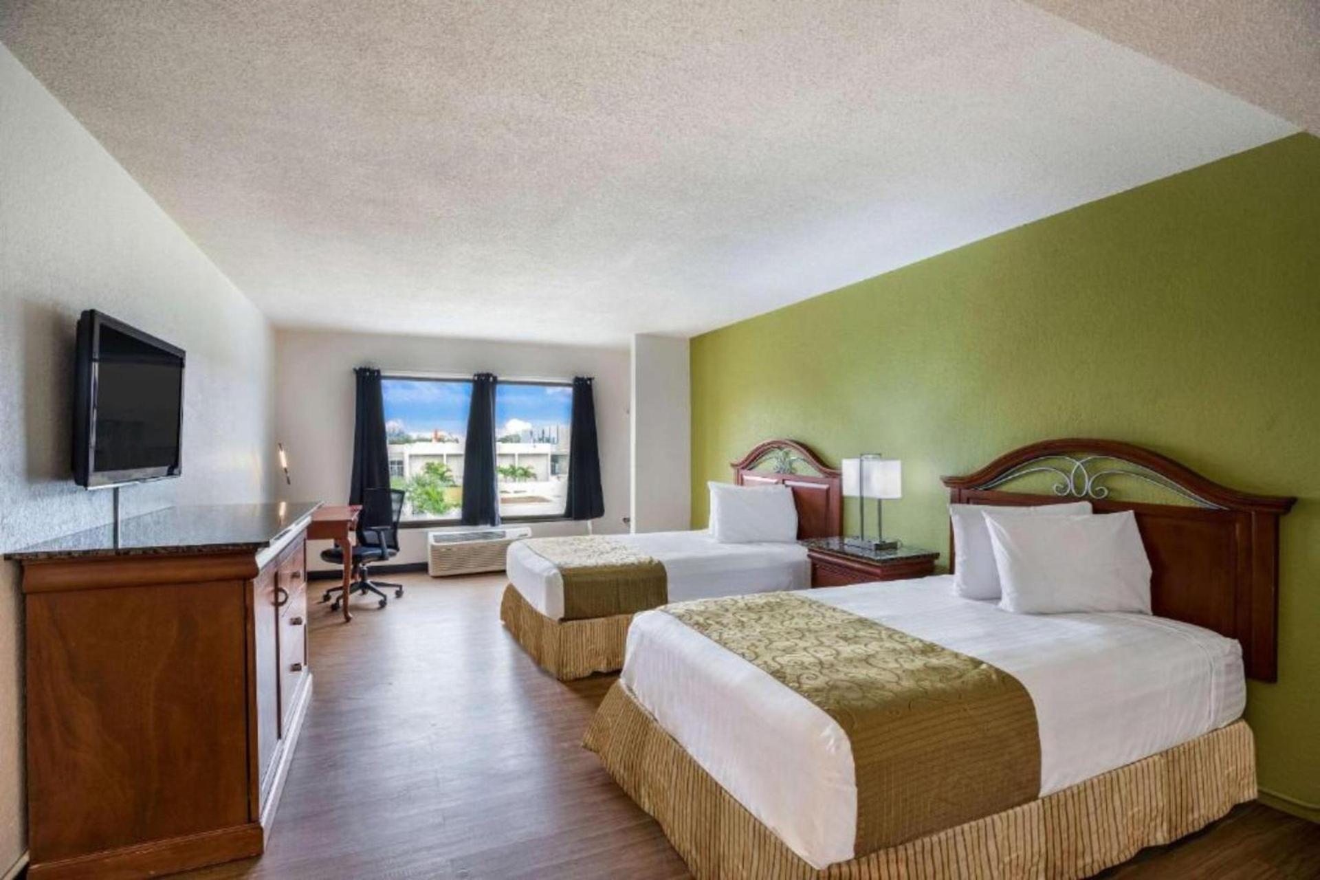 OYO Hotel Orlando Airport photo 33