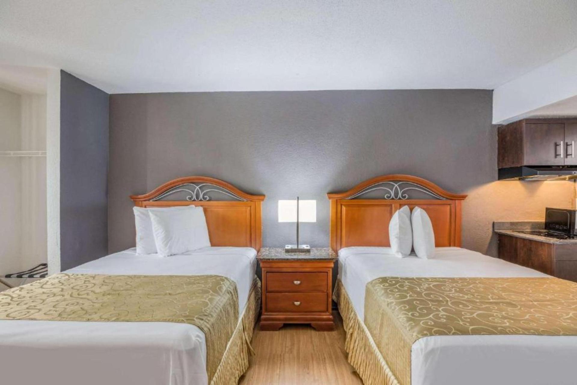 OYO Hotel Orlando Airport photo 24