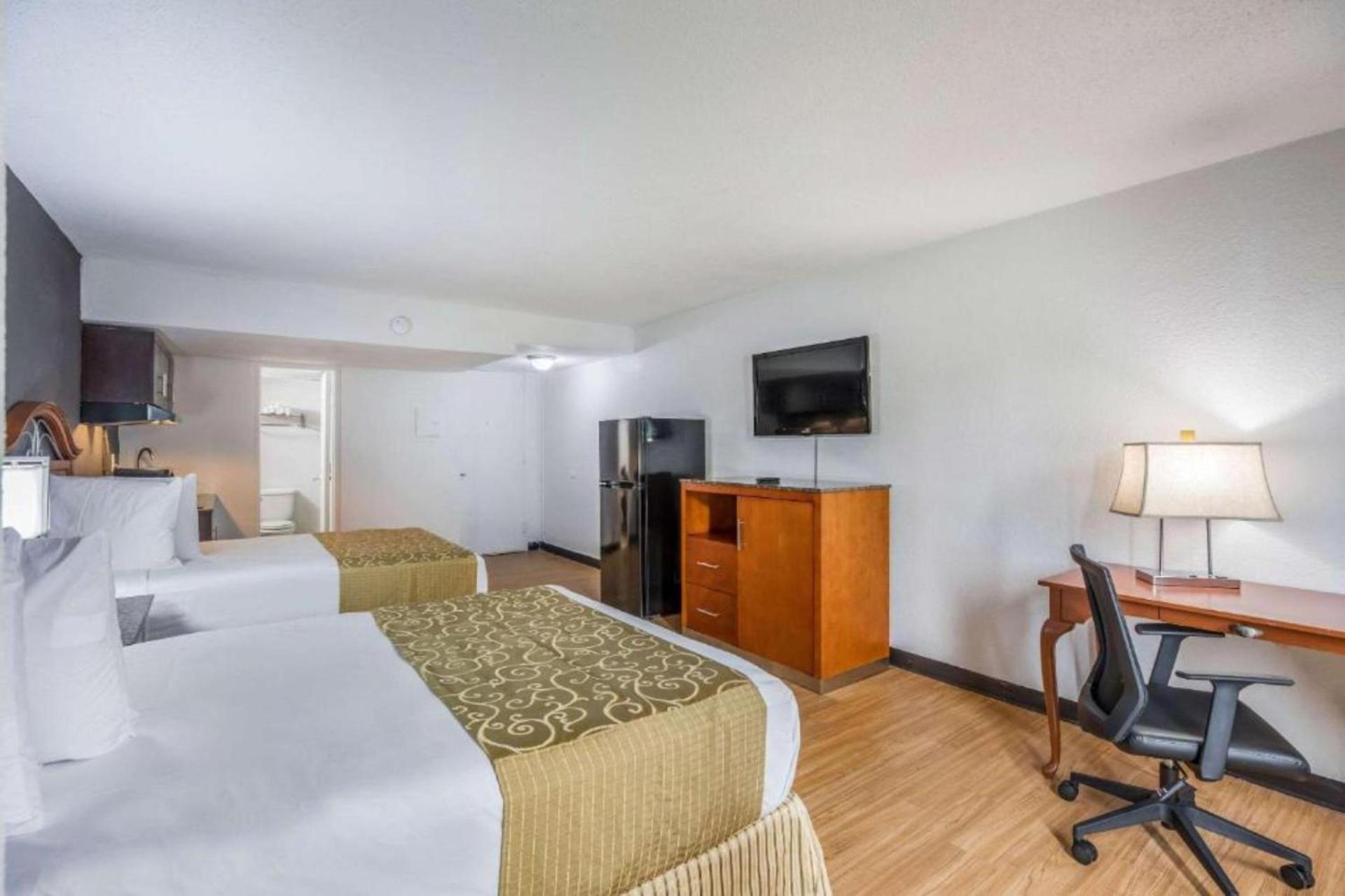 OYO Hotel Orlando Airport photo 23