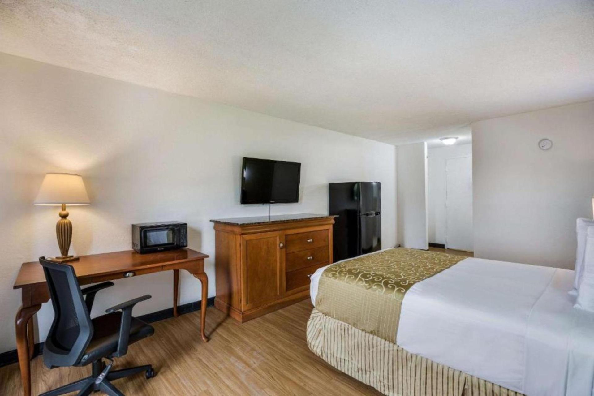 OYO Hotel Orlando Airport photo 27