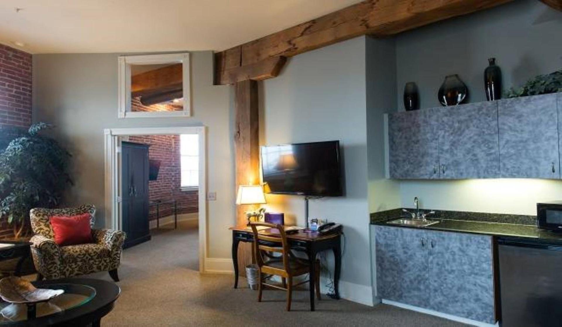 Lancaster Arts Hotel photo 4