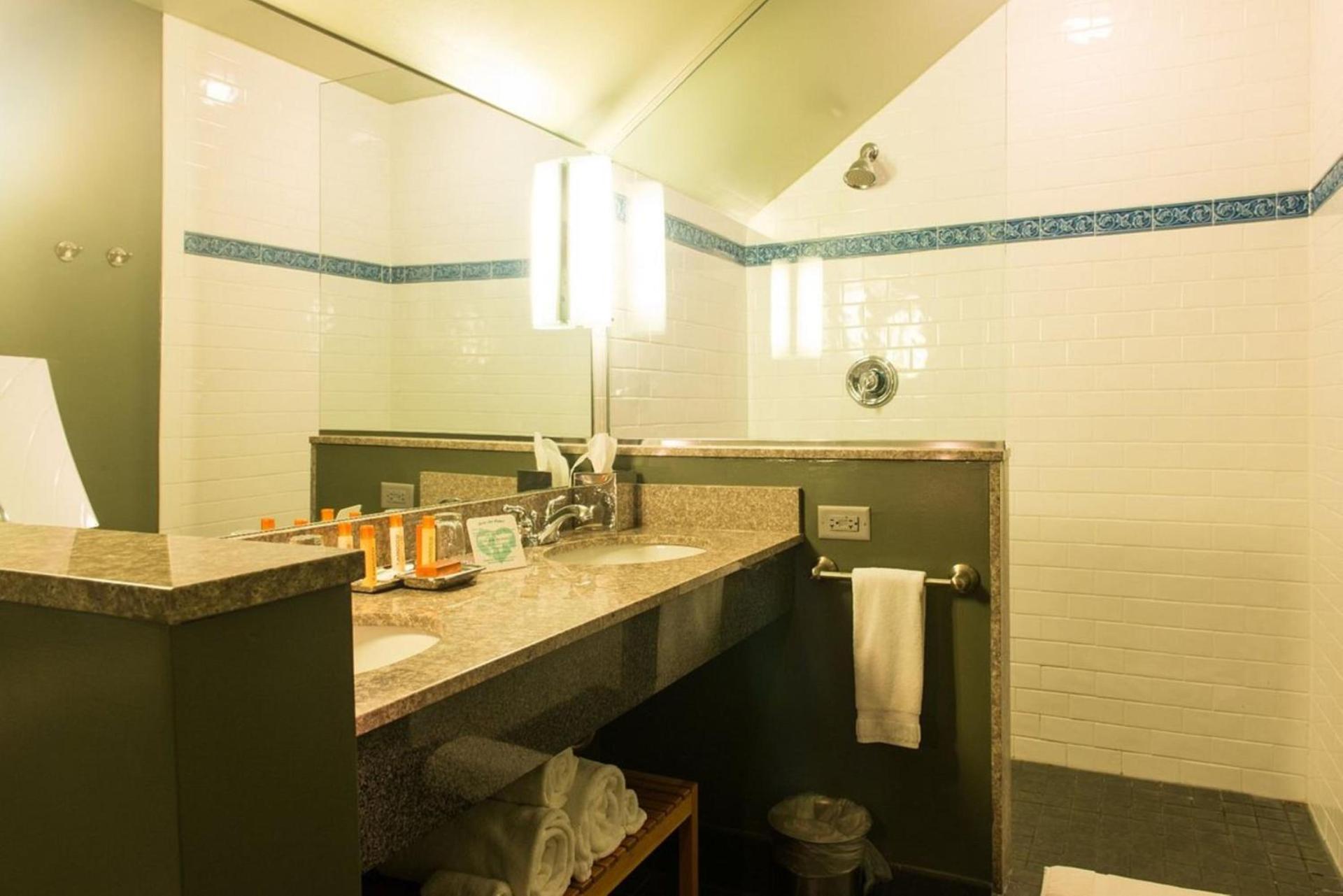 Lancaster Arts Hotel photo 9