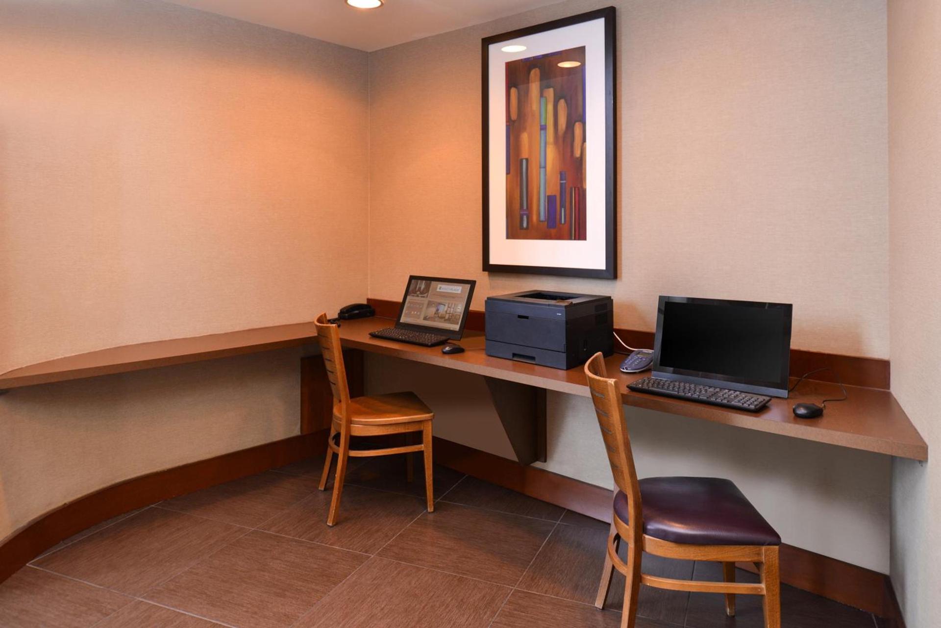 Hyatt Place Herndon Dulles Airport - East photo 63