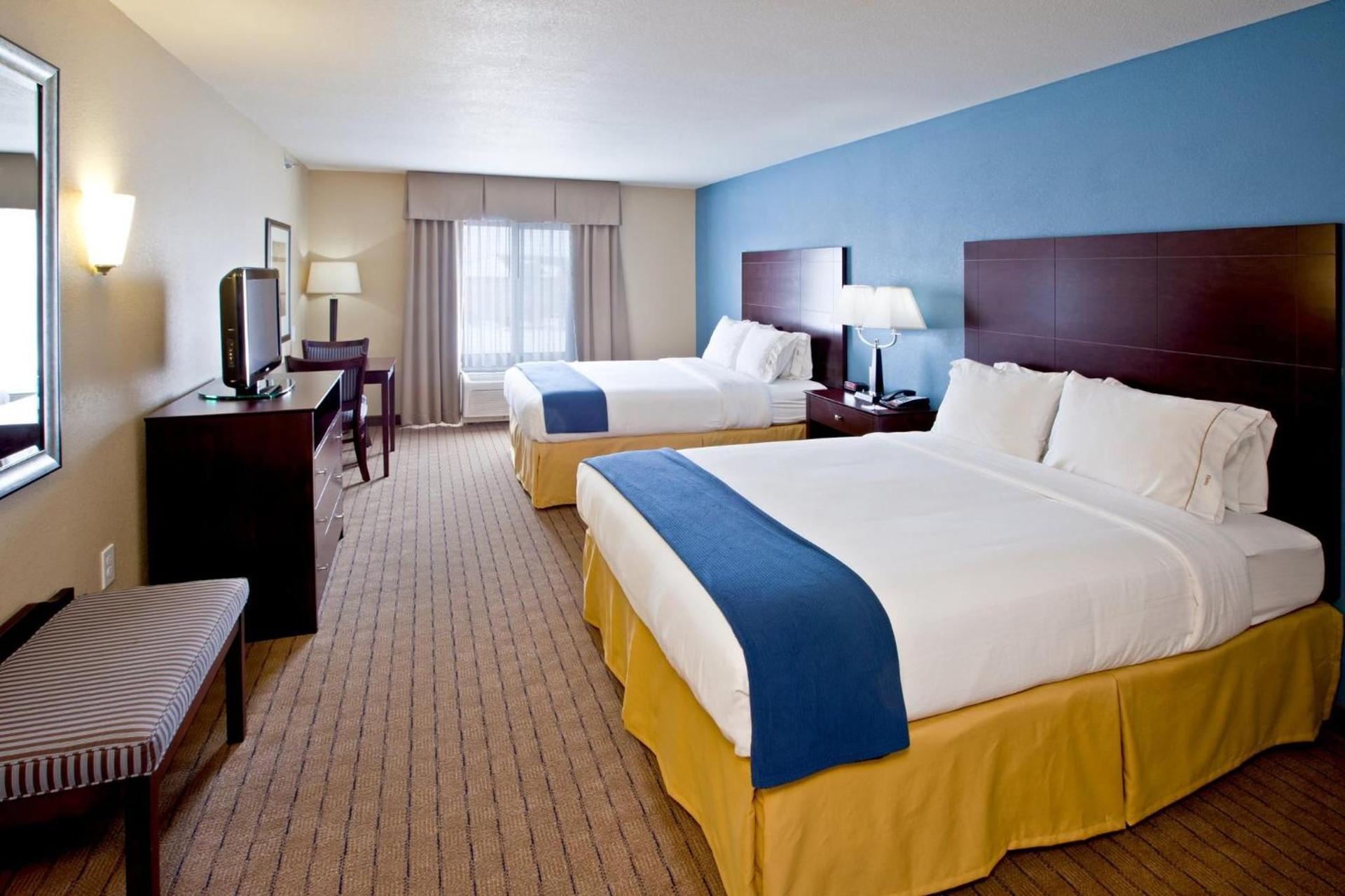 Holiday Inn Express & Suites Shelbyville Indianapolis by IHG photo 5