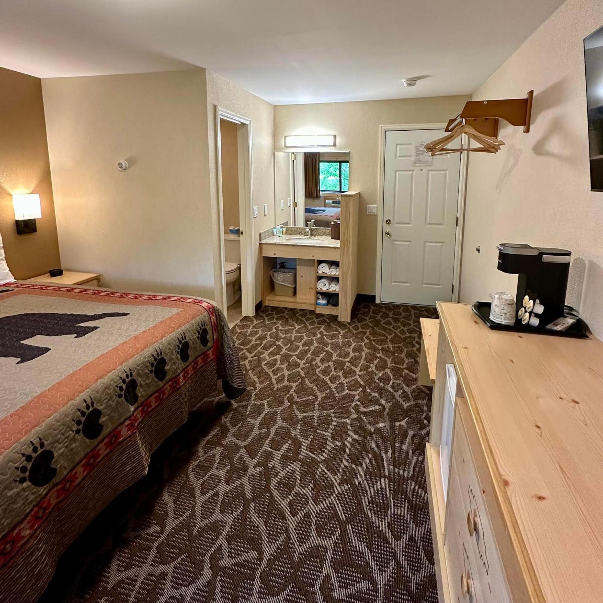 Spirit Lake Lodge photo 12