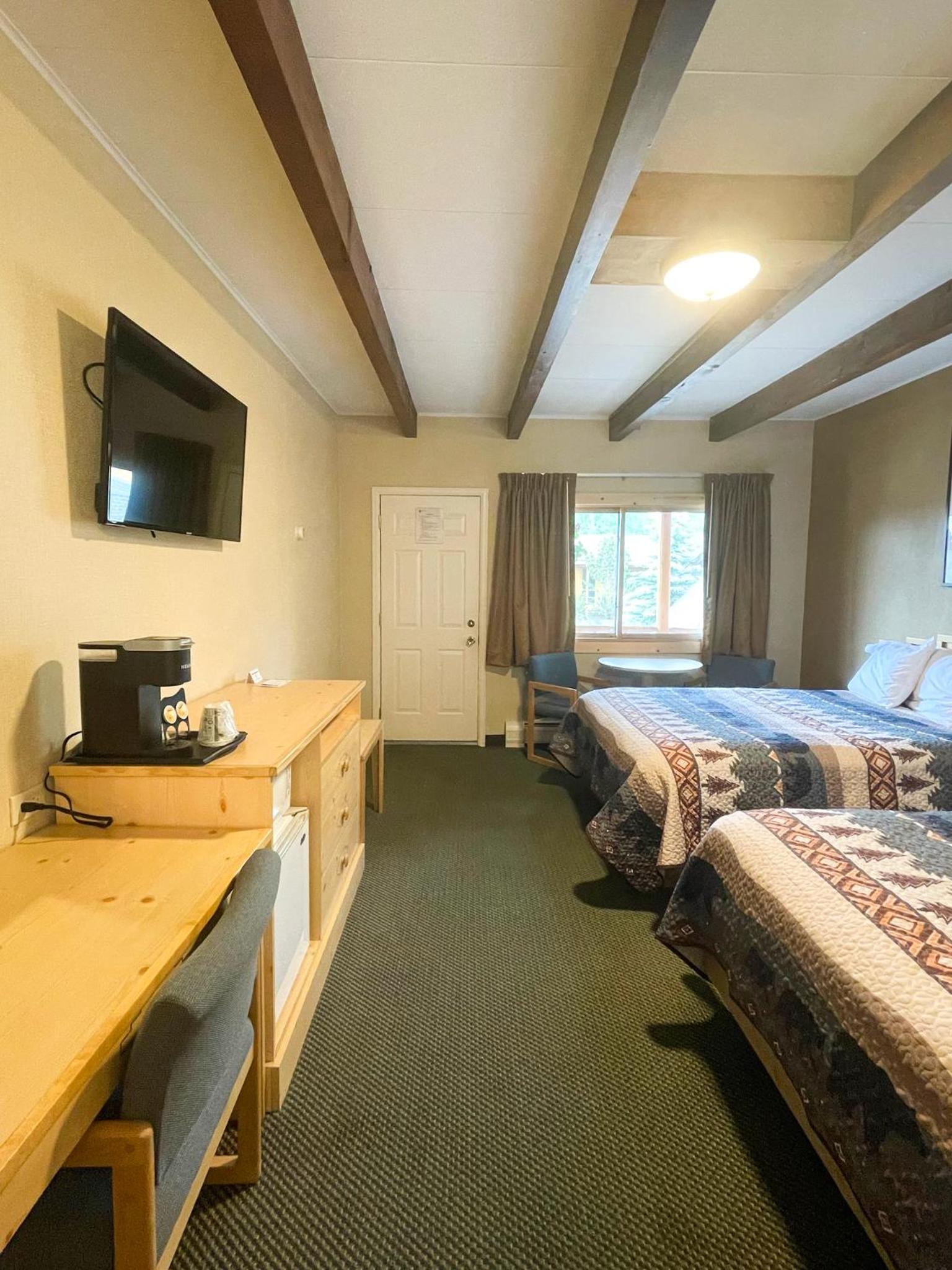 Spirit Lake Lodge photo 28