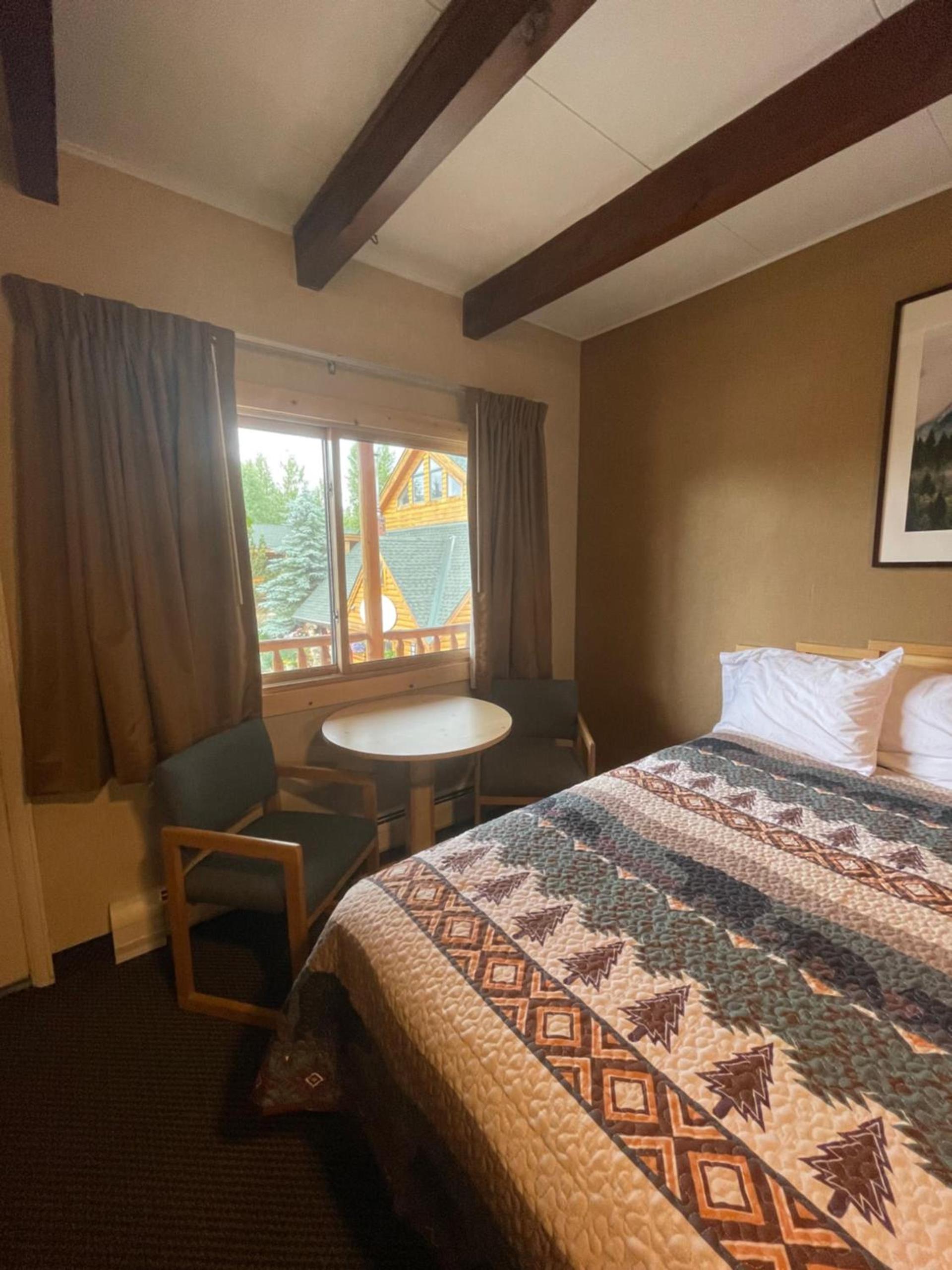 Spirit Lake Lodge photo 10