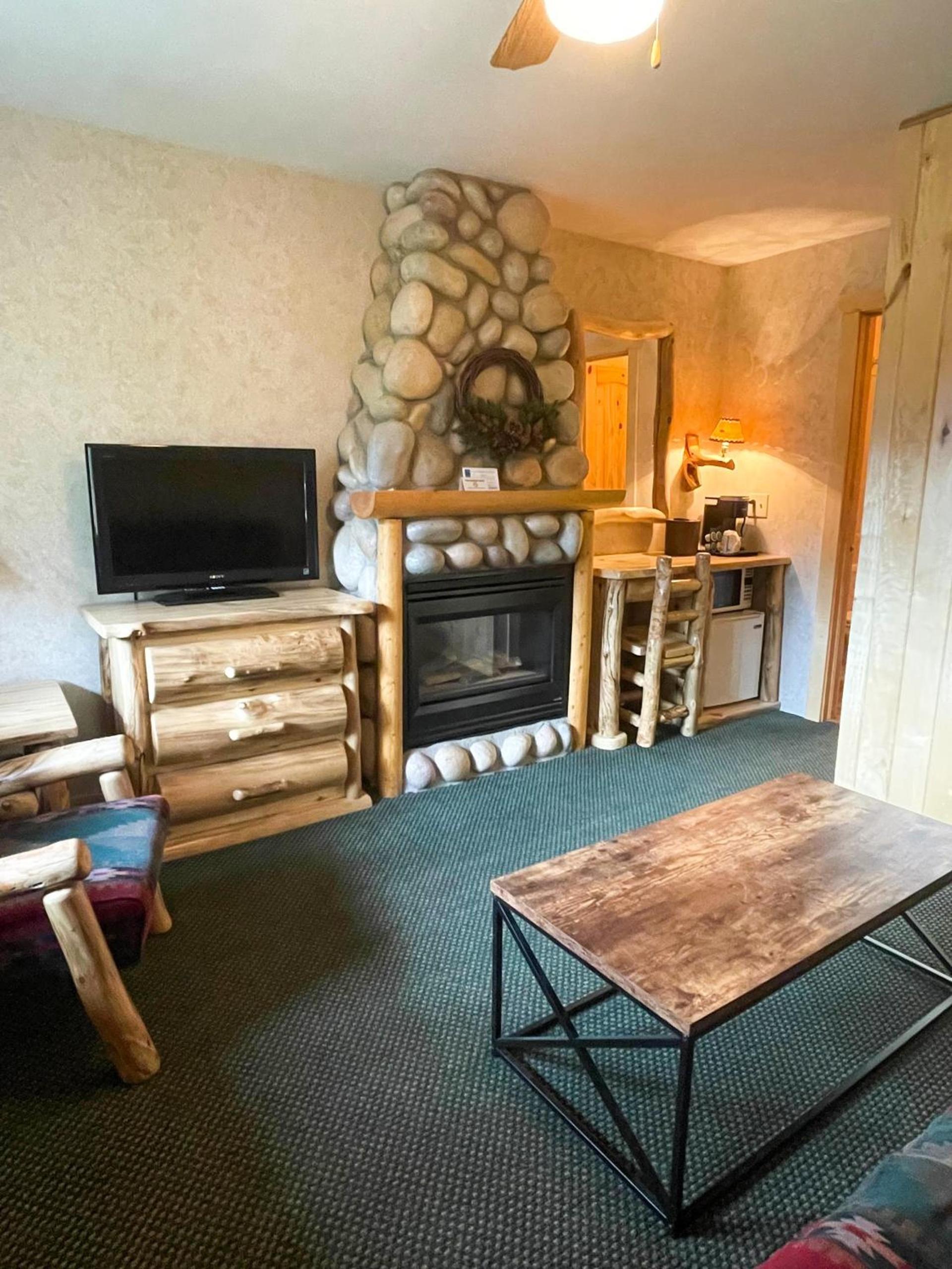 Spirit Lake Lodge photo 30