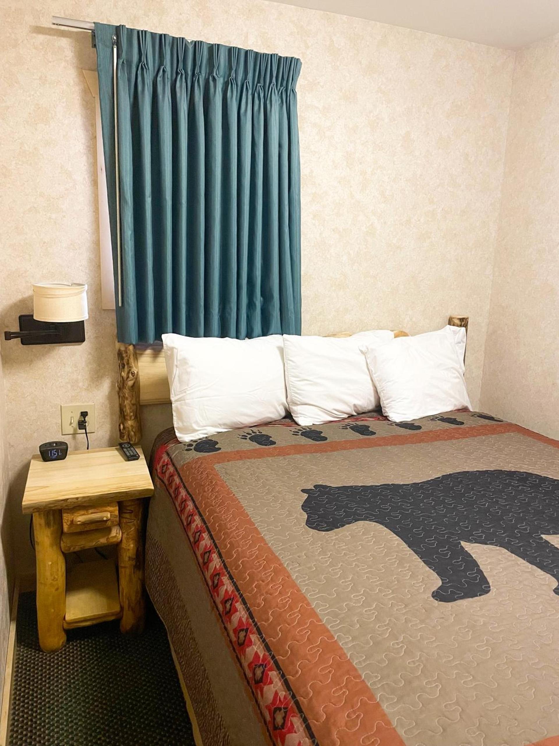 Spirit Lake Lodge photo 7