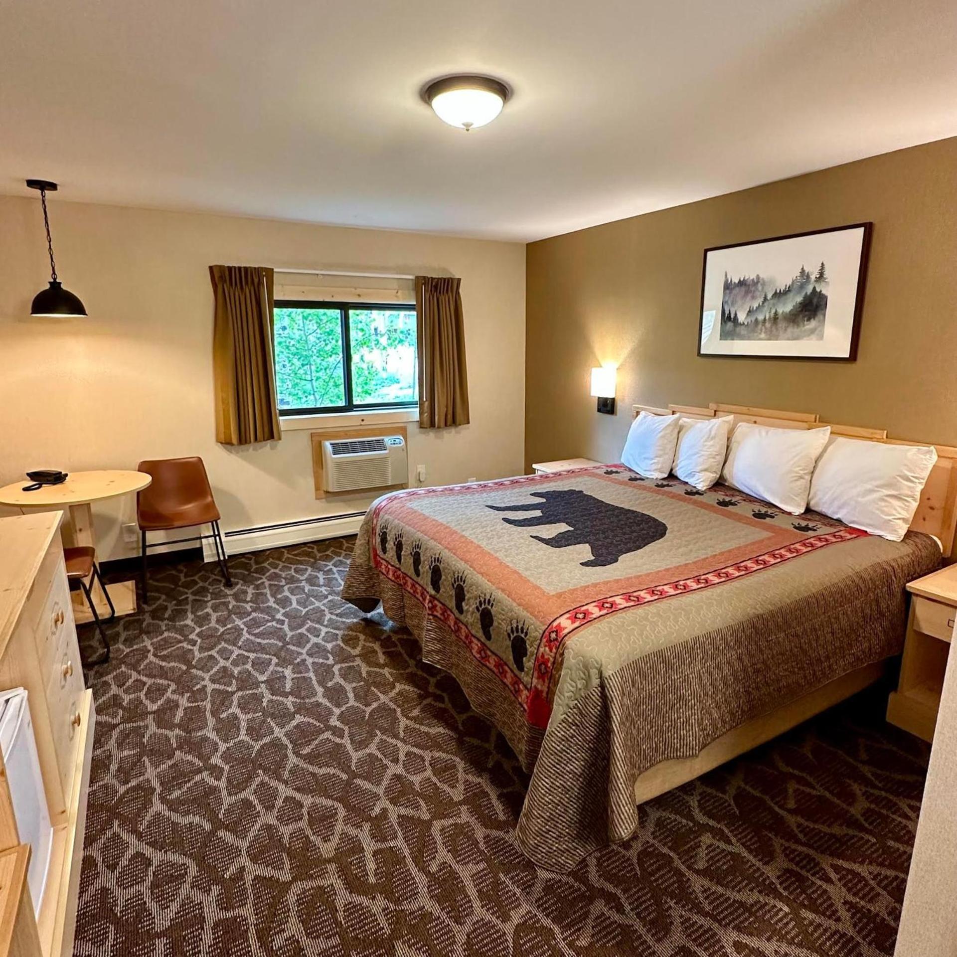 Spirit Lake Lodge photo 31