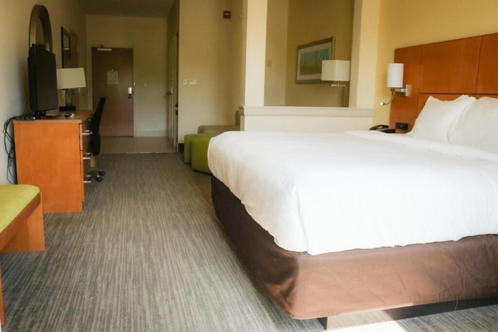 Comfort Suites Bossier City - Shreveport East photo 61