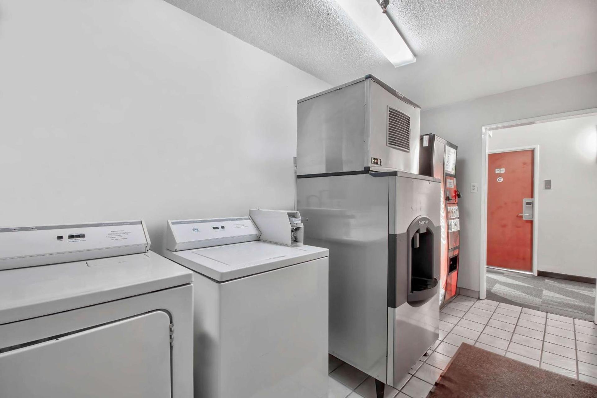 Motel 6-Abbeville, LA photo 23