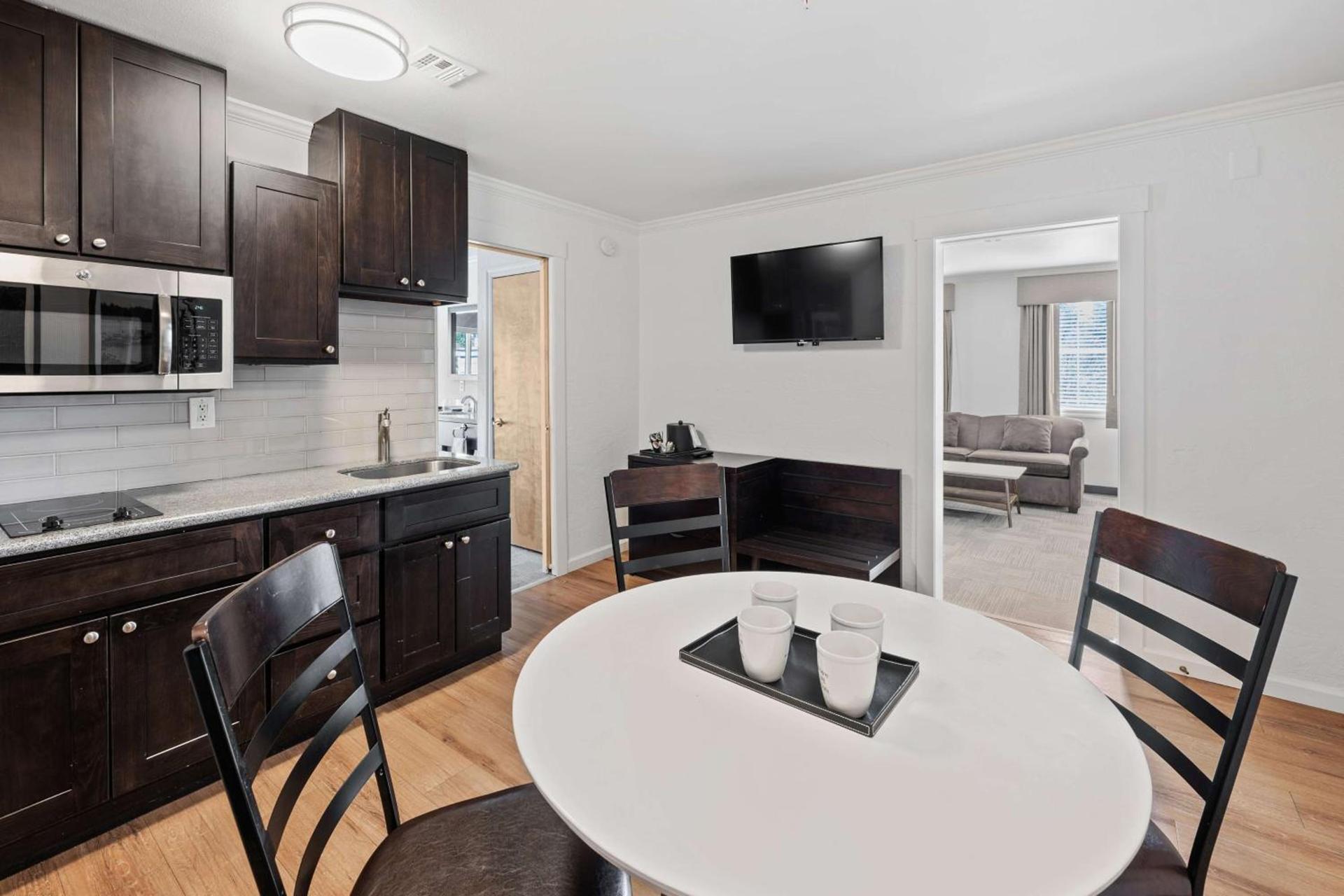 Best Western Wesley Inn & Suites photo 13