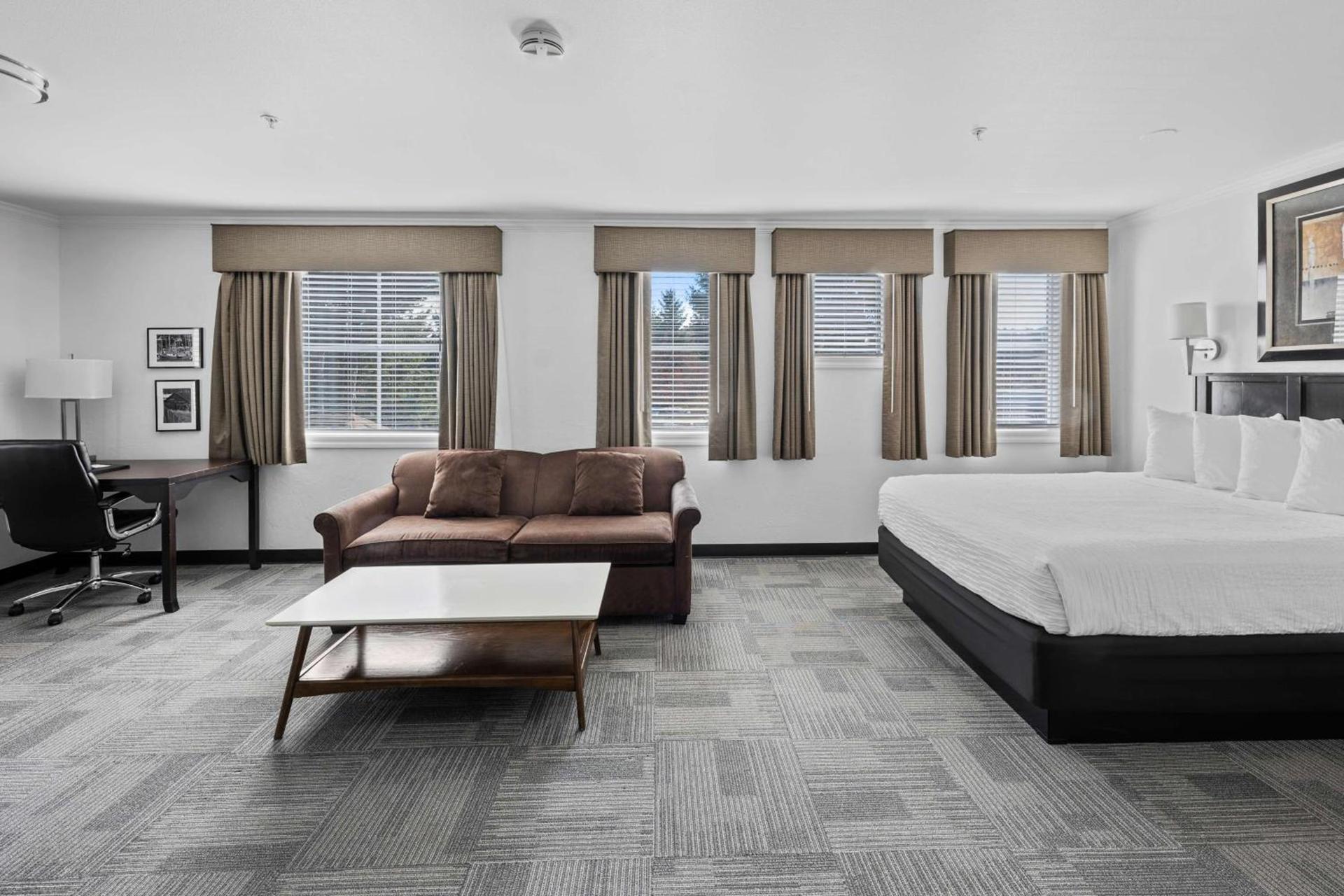 Best Western Wesley Inn & Suites photo 11