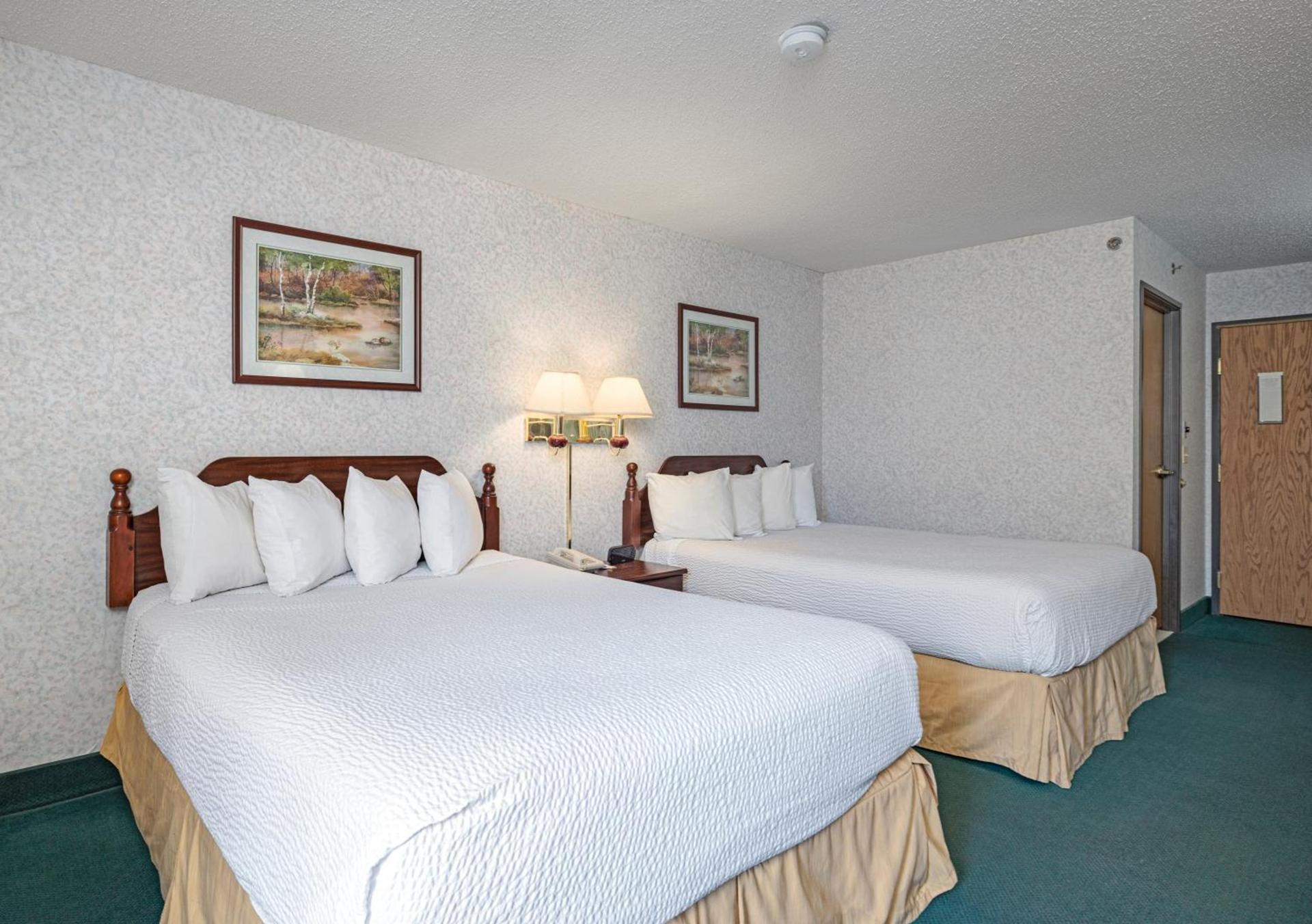 Days Inn by Wyndham Battlefield Rd/Hwy 65 photo 37