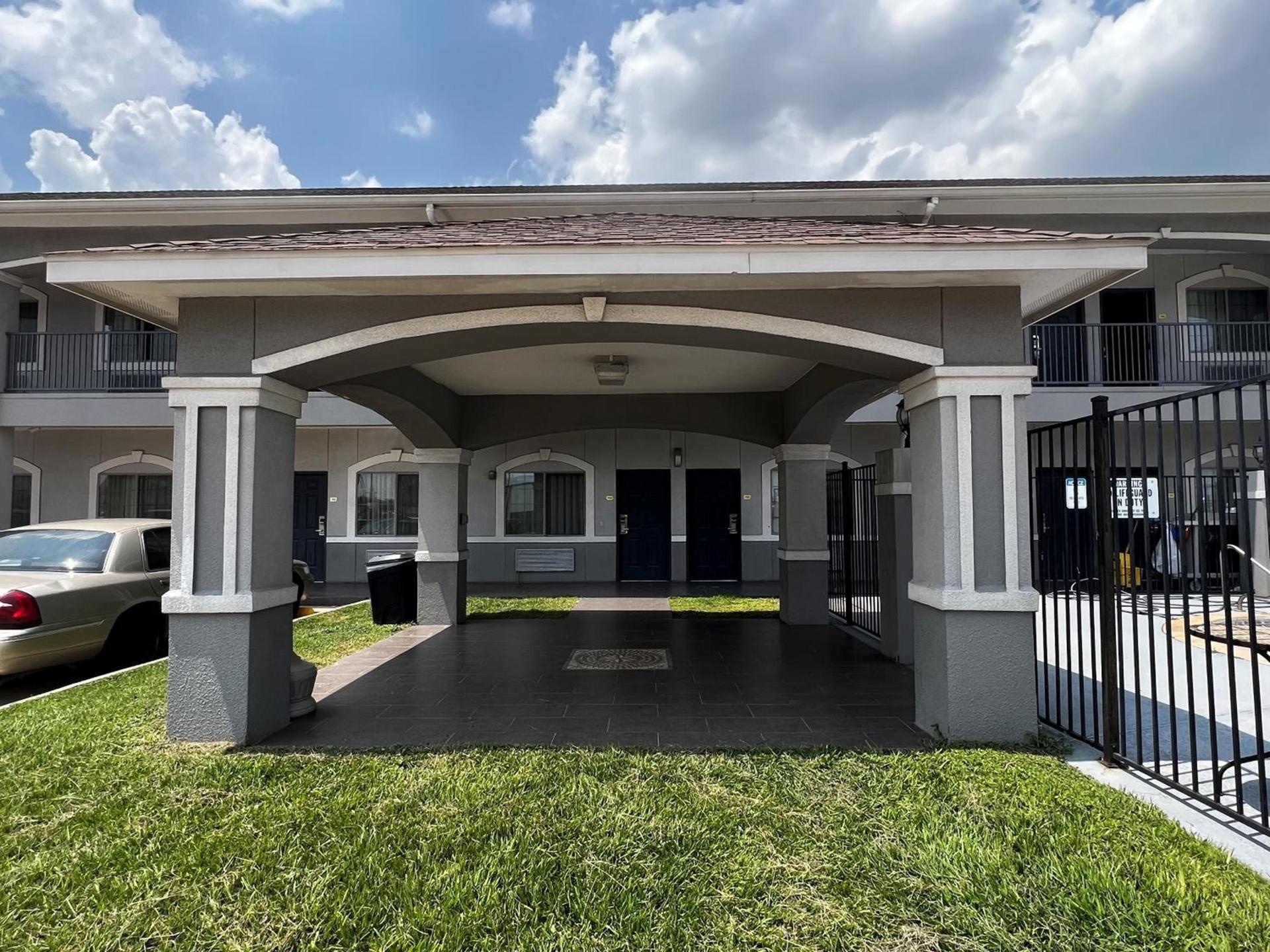 Crystal Inn Houston North I-45 photo 42
