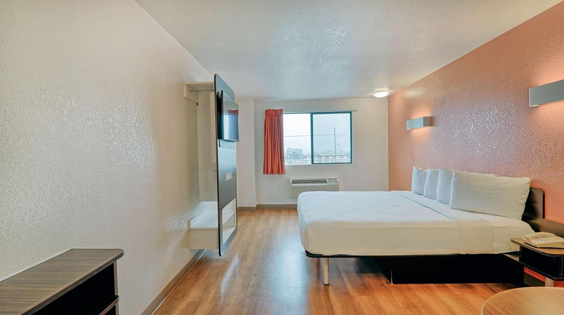 Suites Los Angeles CA Los Angeles LAX photo 10