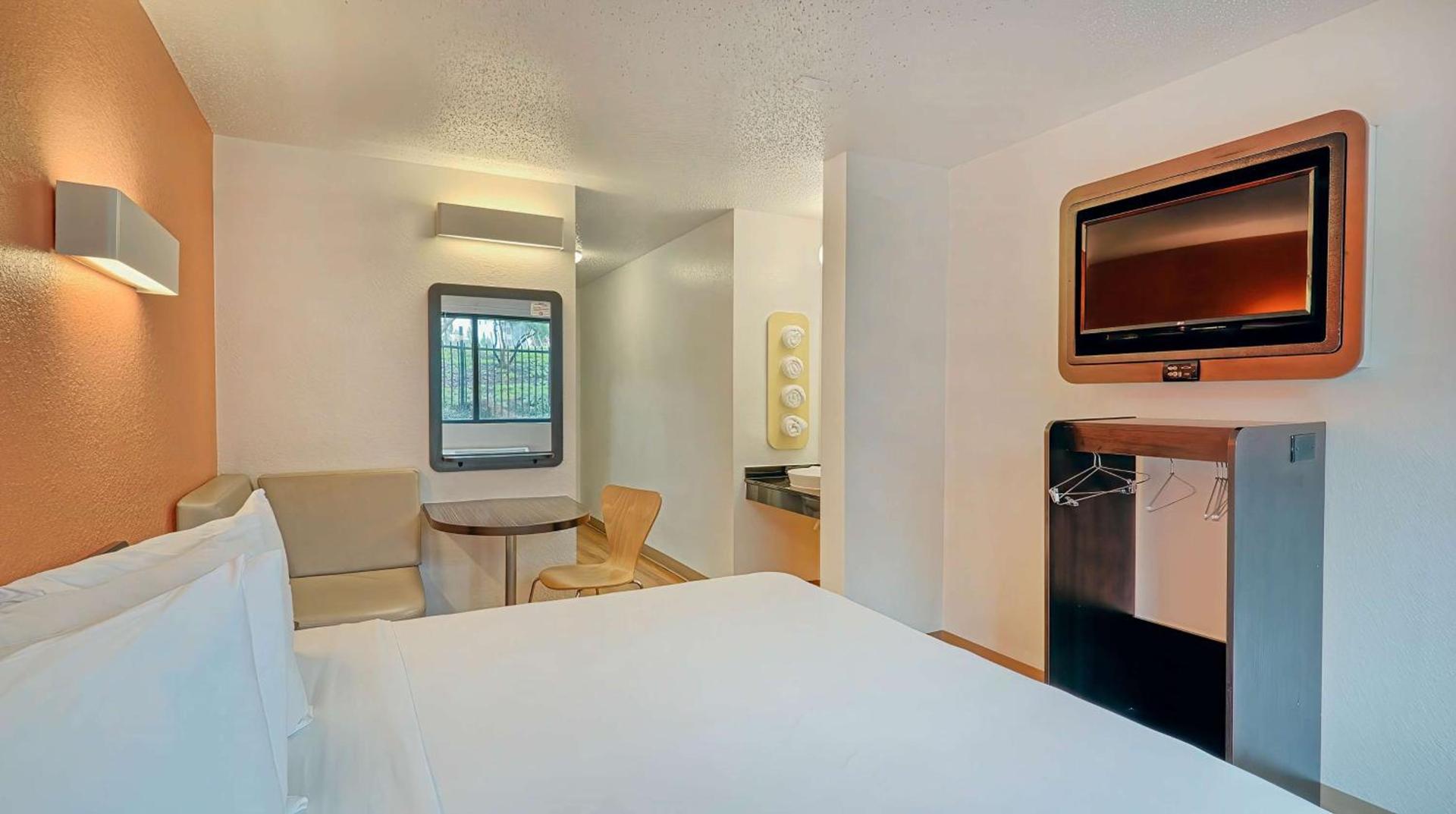 Suites Los Angeles CA Los Angeles LAX photo 15