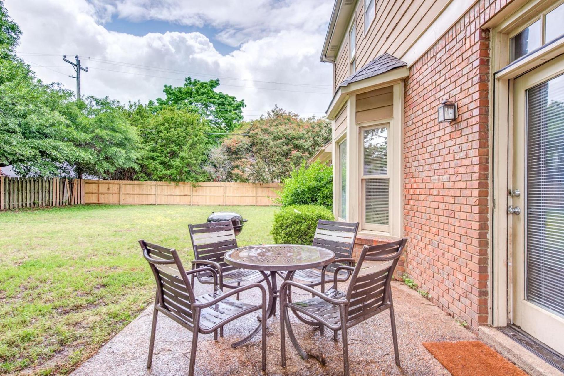 Cozy in Cordova-- Close to I-40 photo 1
