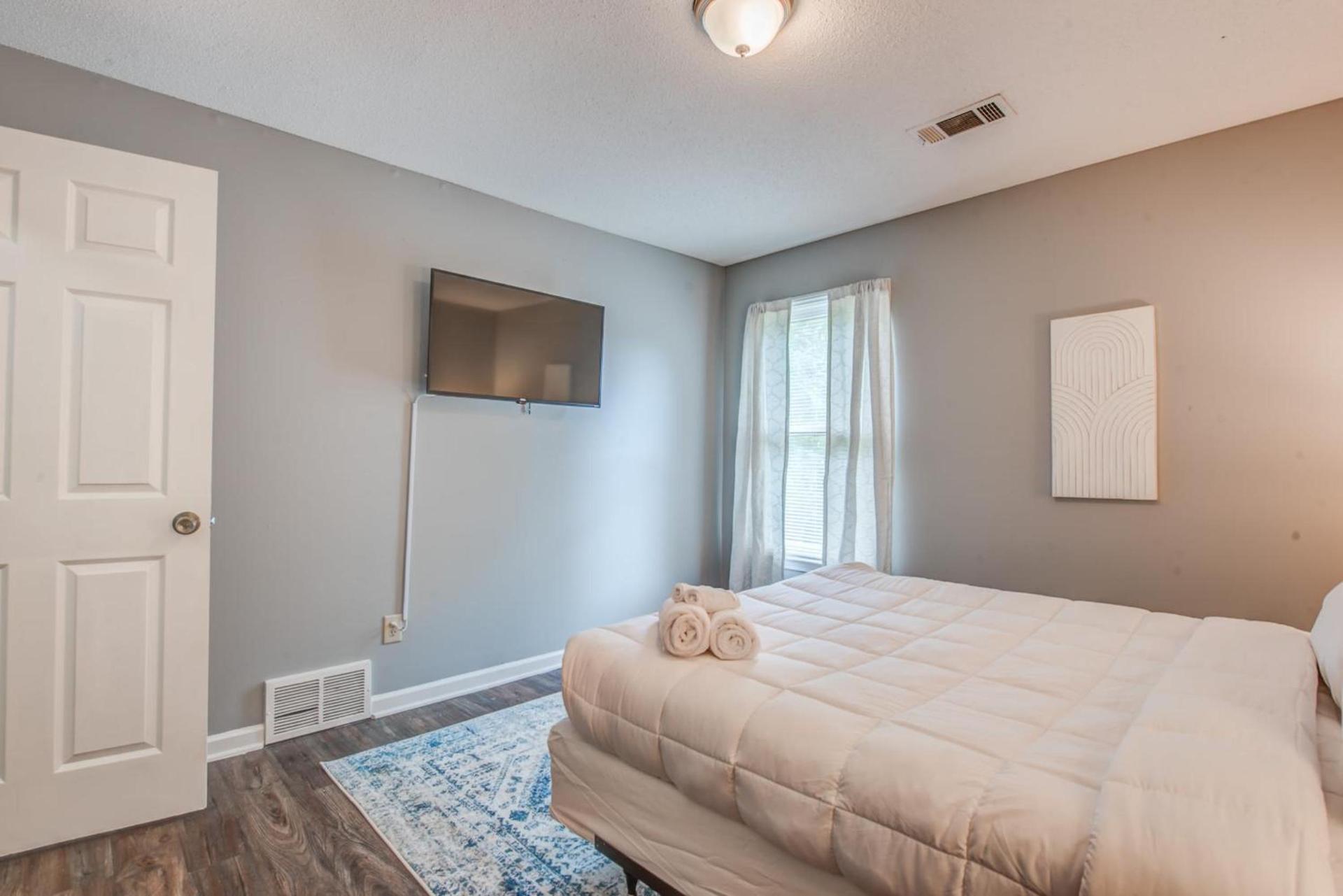 Cozy in Cordova-- Close to I-40 photo 12