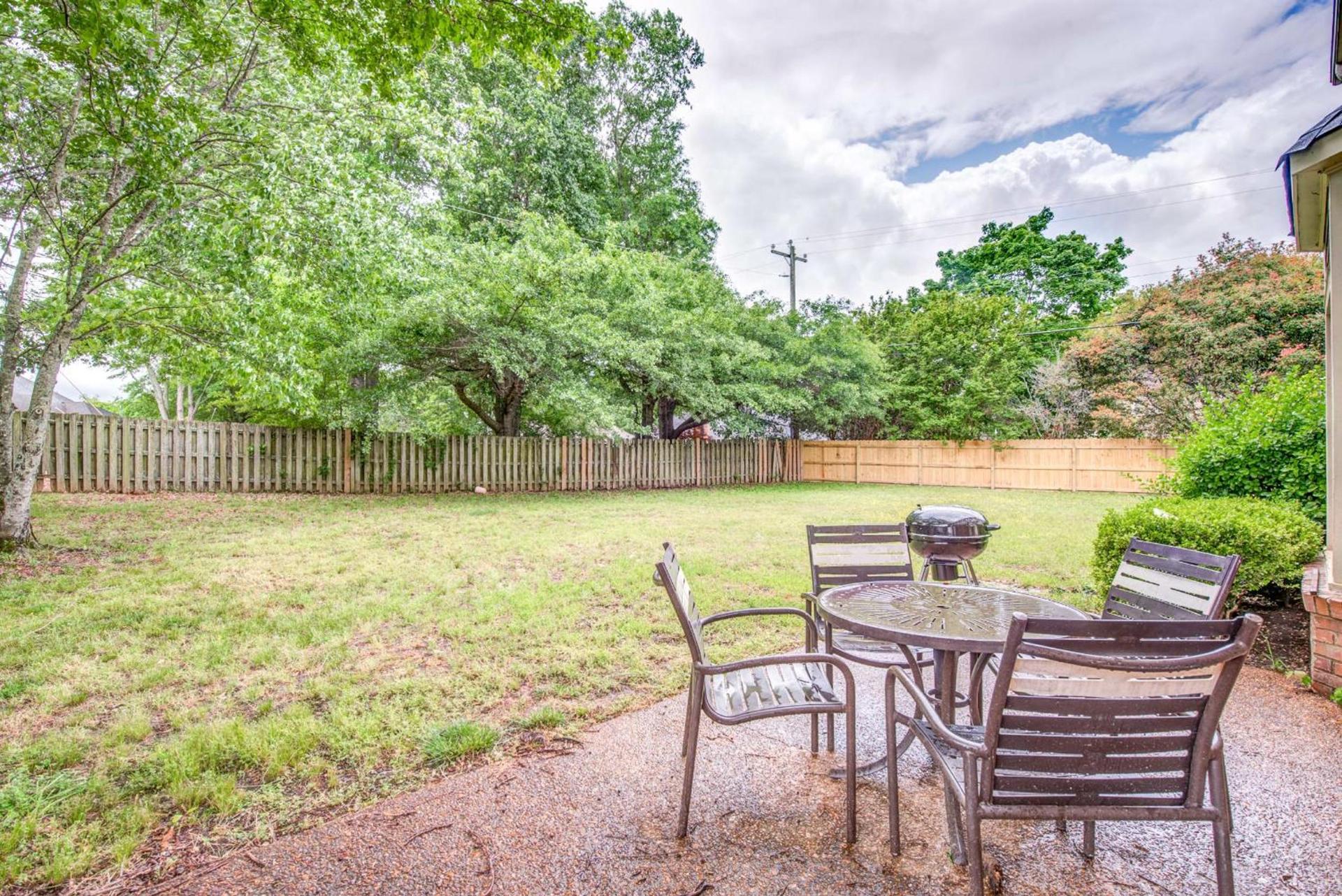 Cozy in Cordova-- Close to I-40 photo 4