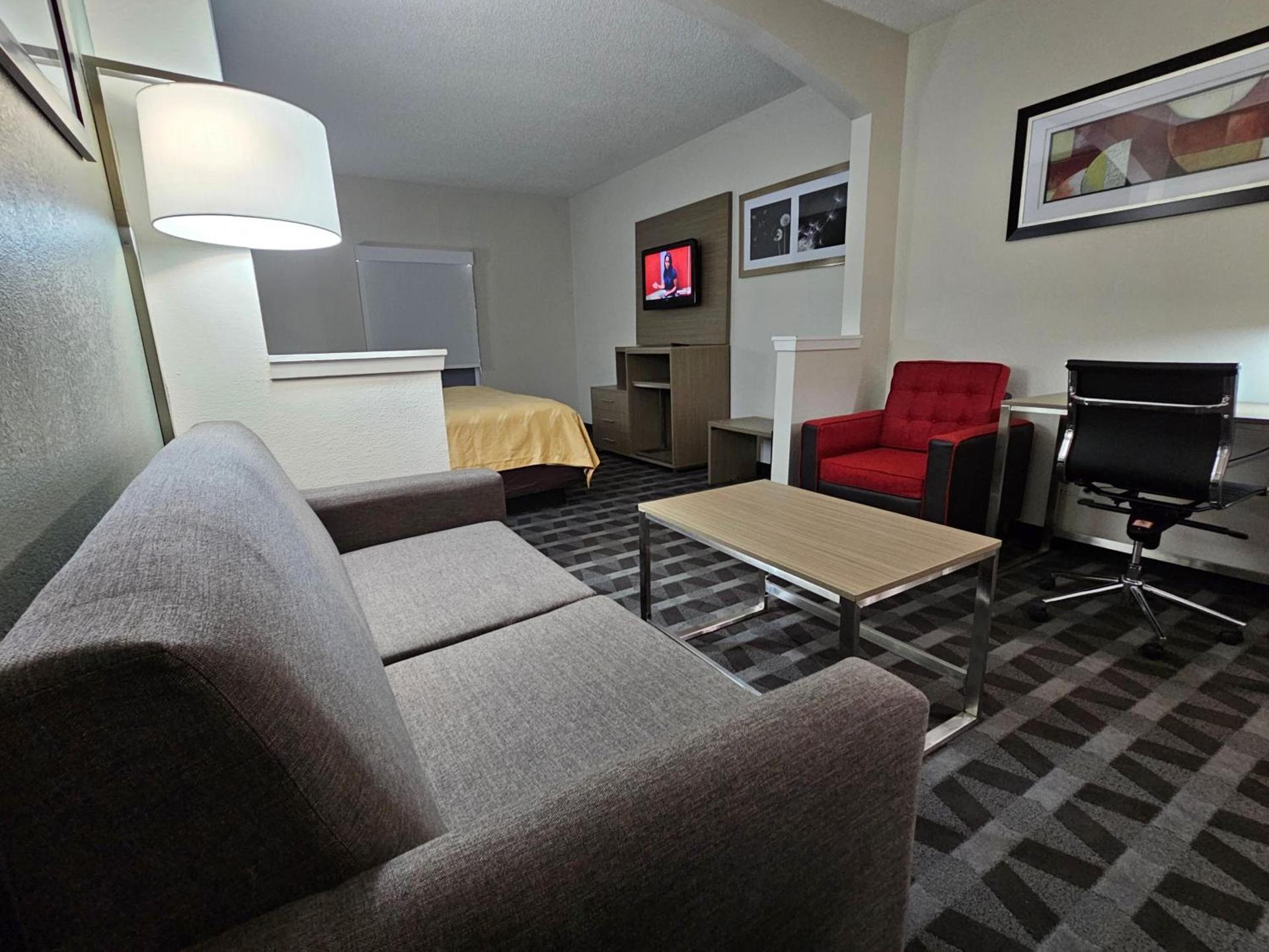 Quality Inn & Suites Irving DFW Airport South photo 53