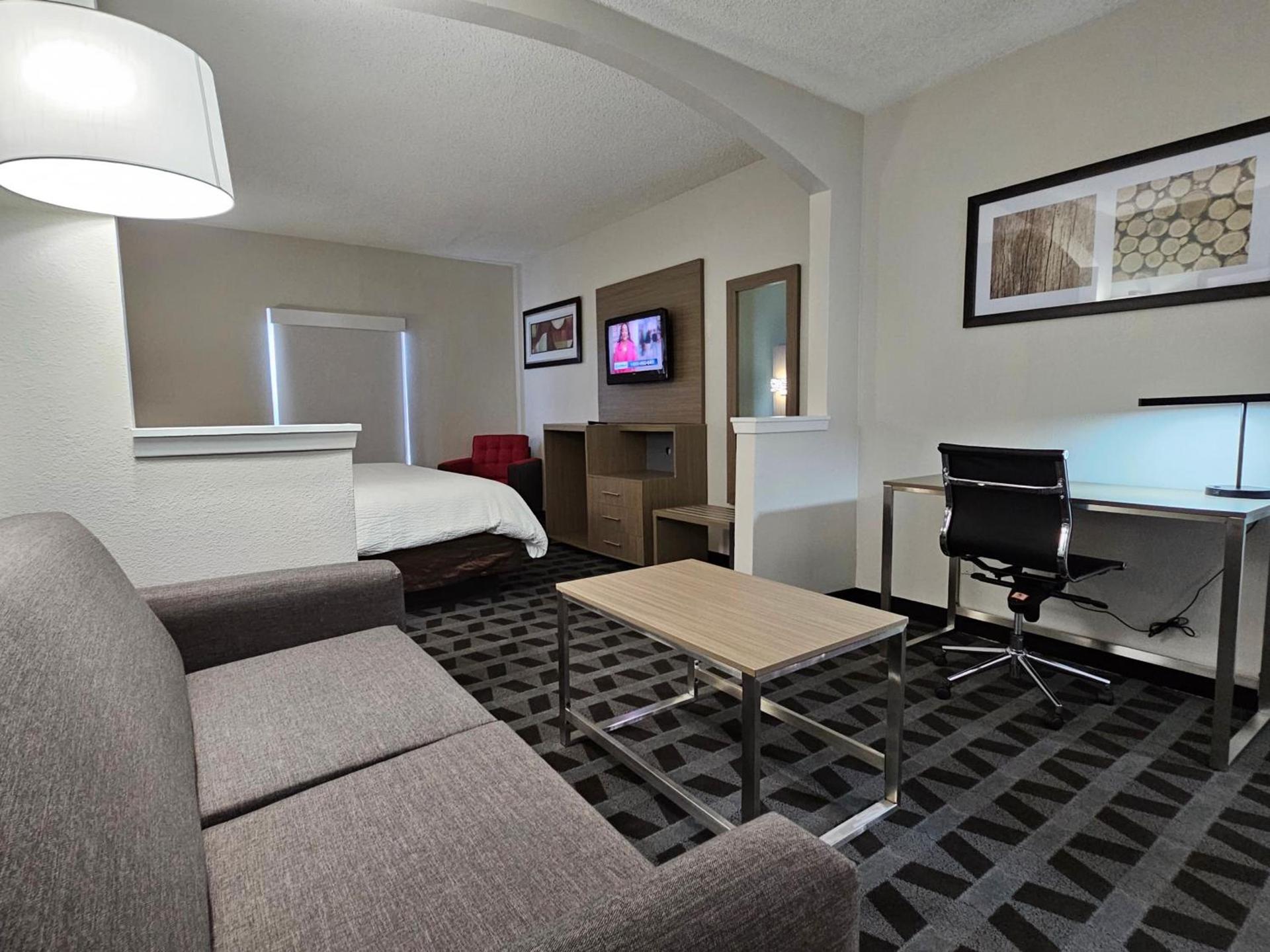 Quality Inn & Suites Irving DFW Airport South photo 62
